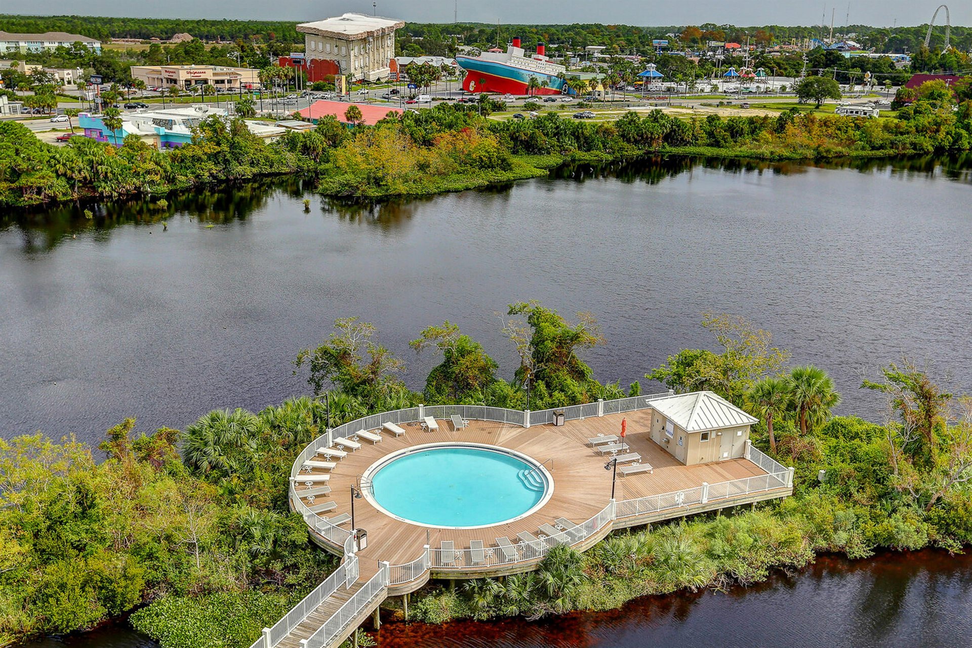 Laketown Wharf 1120 27