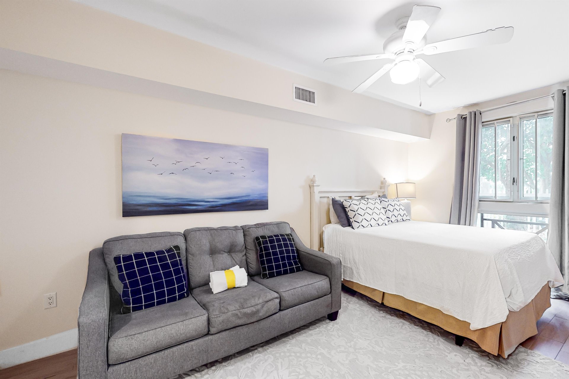 Baytowne Wharf  Pilot House 314 3