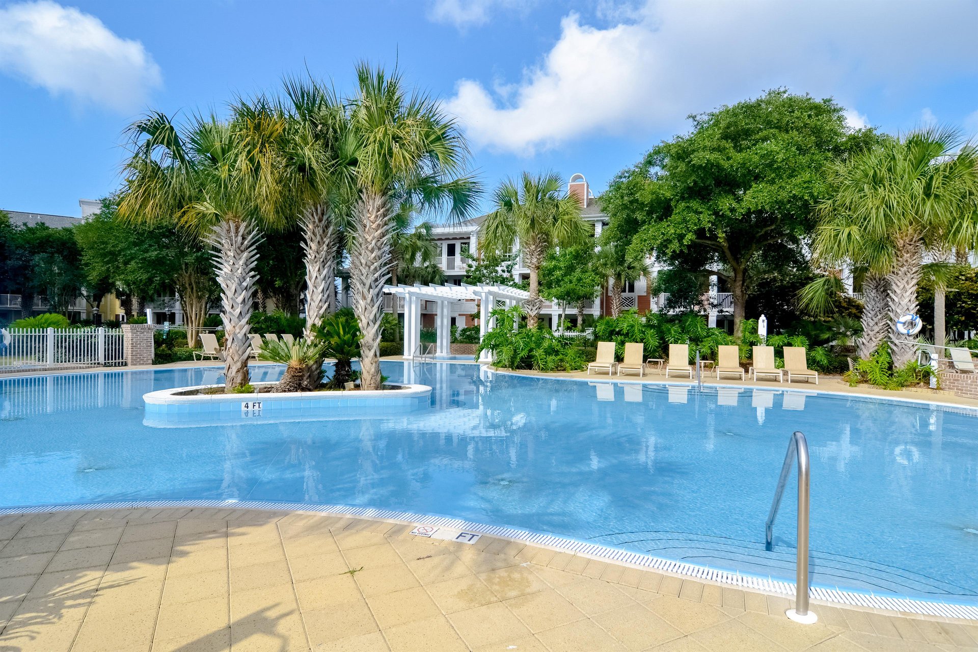 Baytowne Wharf  Pilot House 314 11