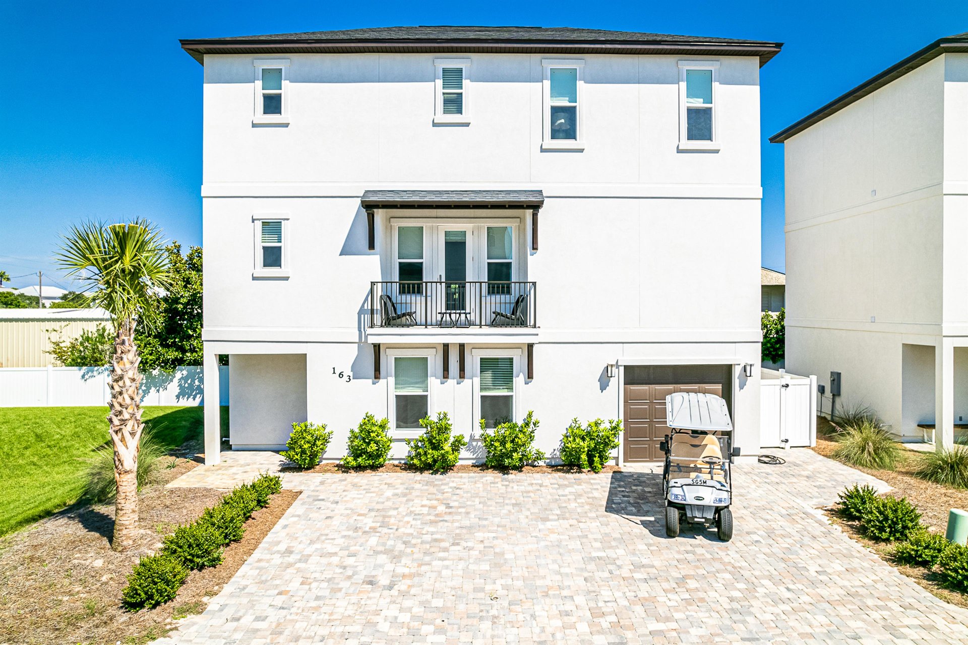 Hidden Palms Escape 1