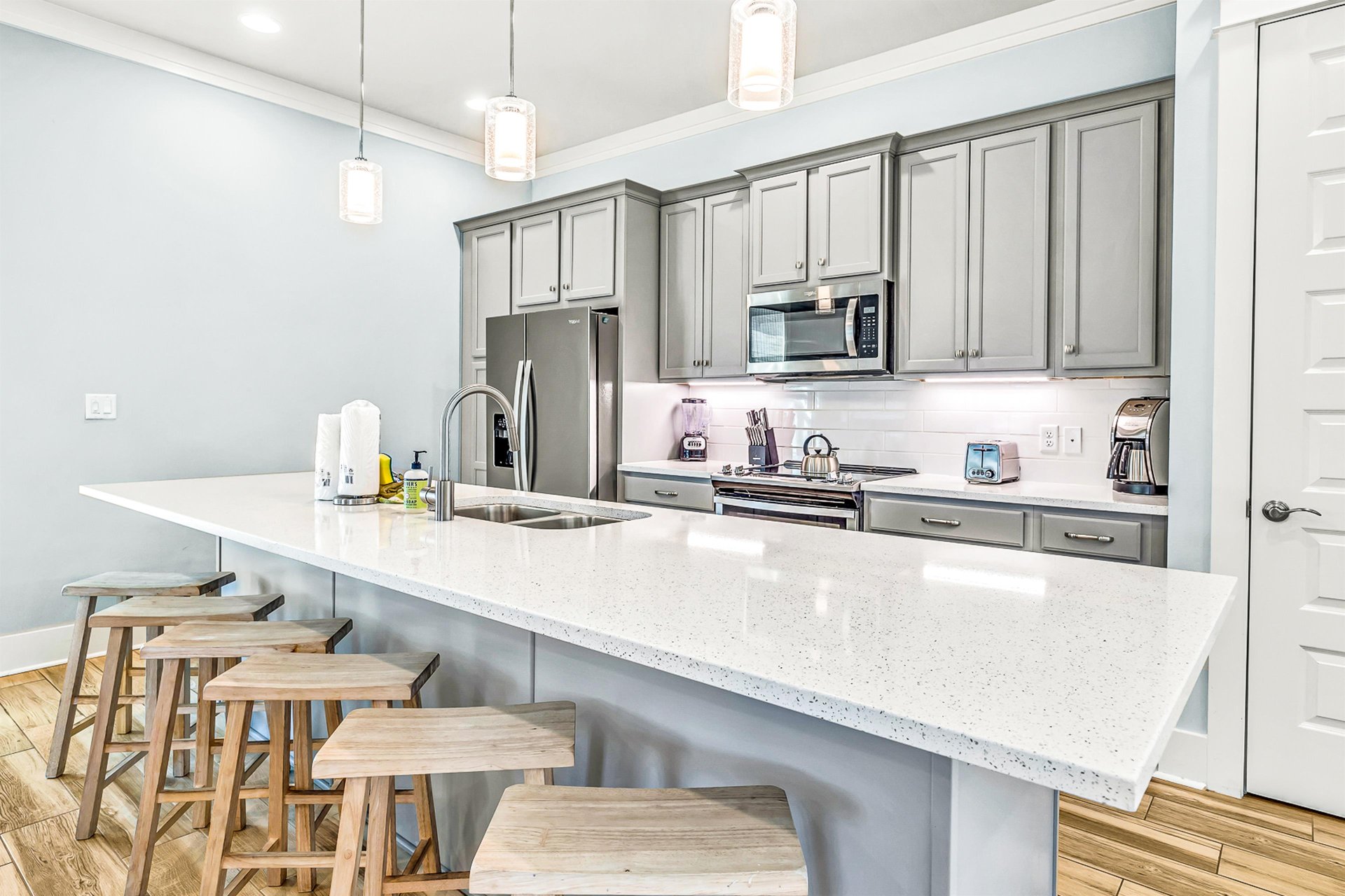 Hidden Palms Escape 7