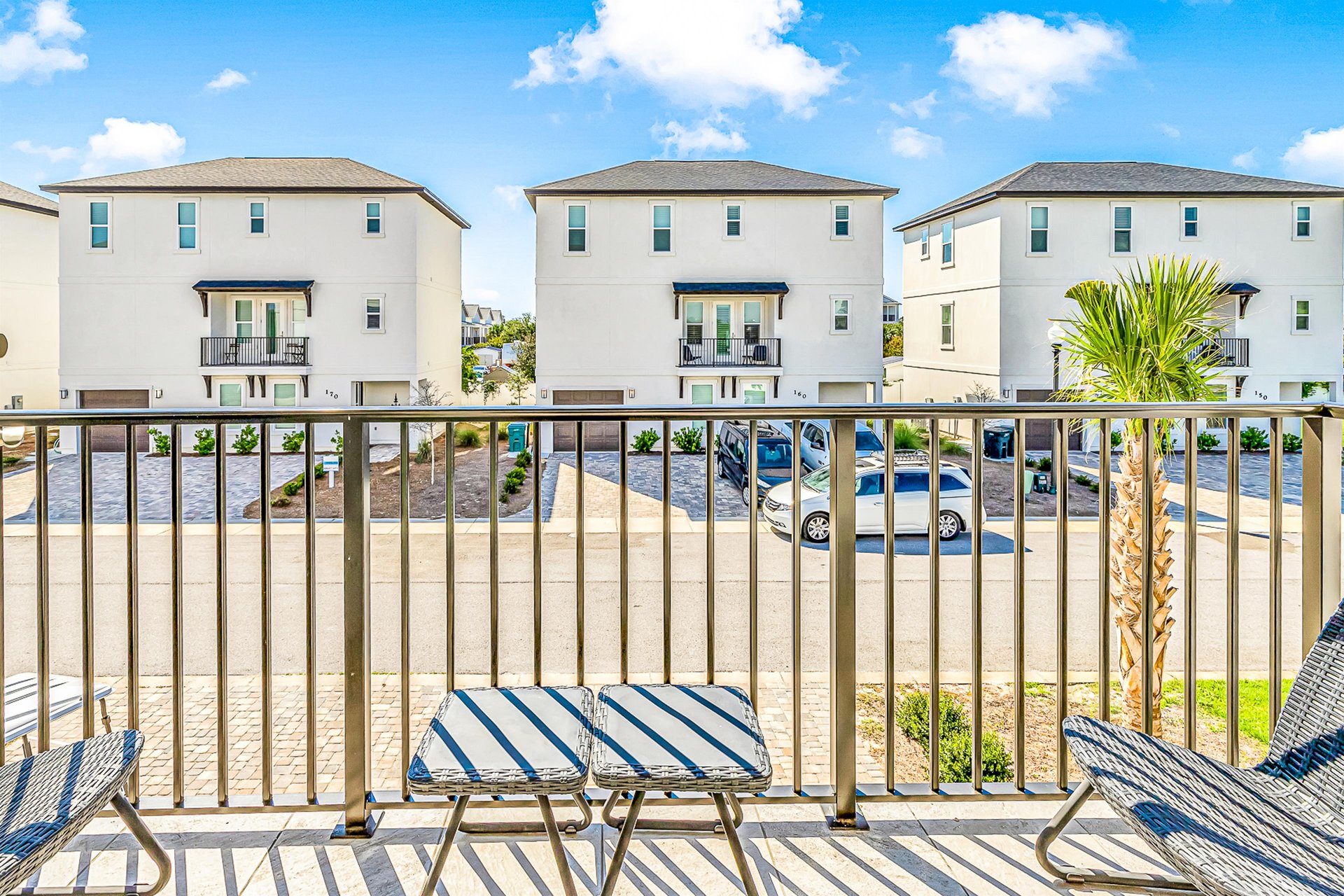 Hidden Palms Escape 9