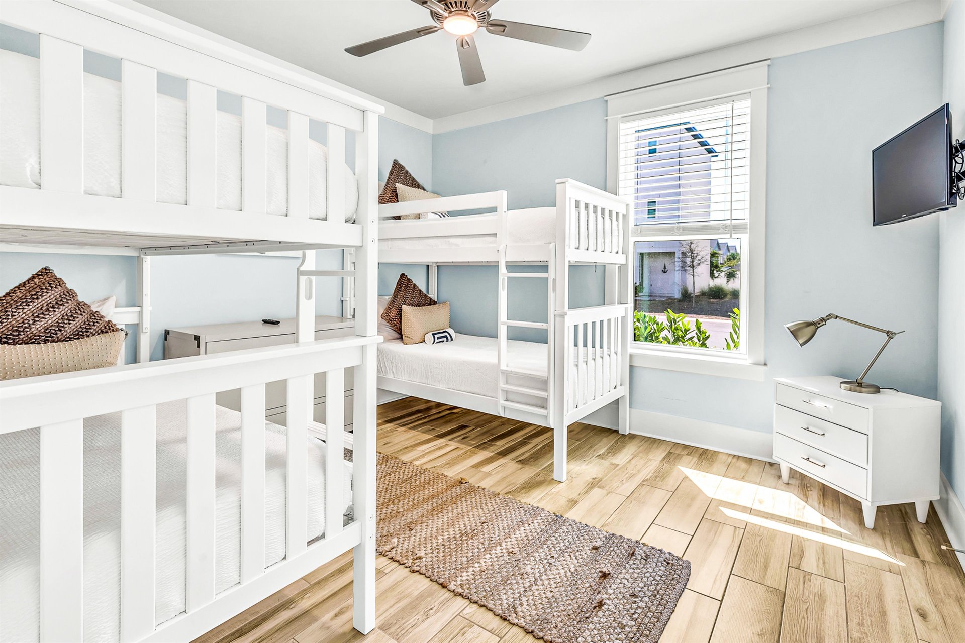 Hidden Palms Escape 23