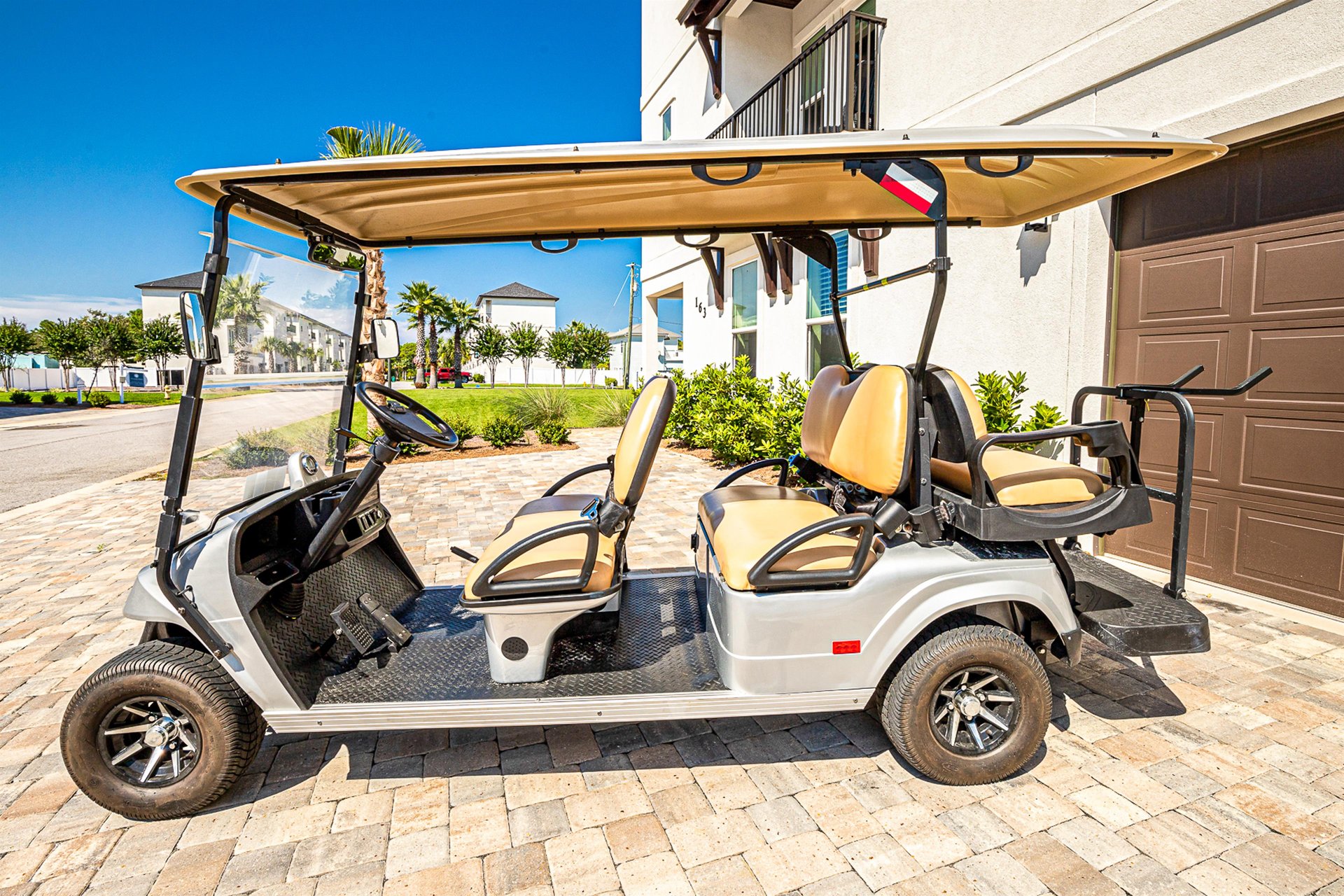 Hidden Palms Escape 26