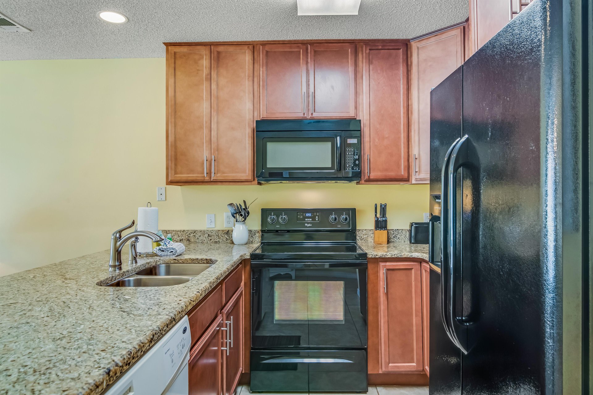 Maravilla, Unit 4106 11