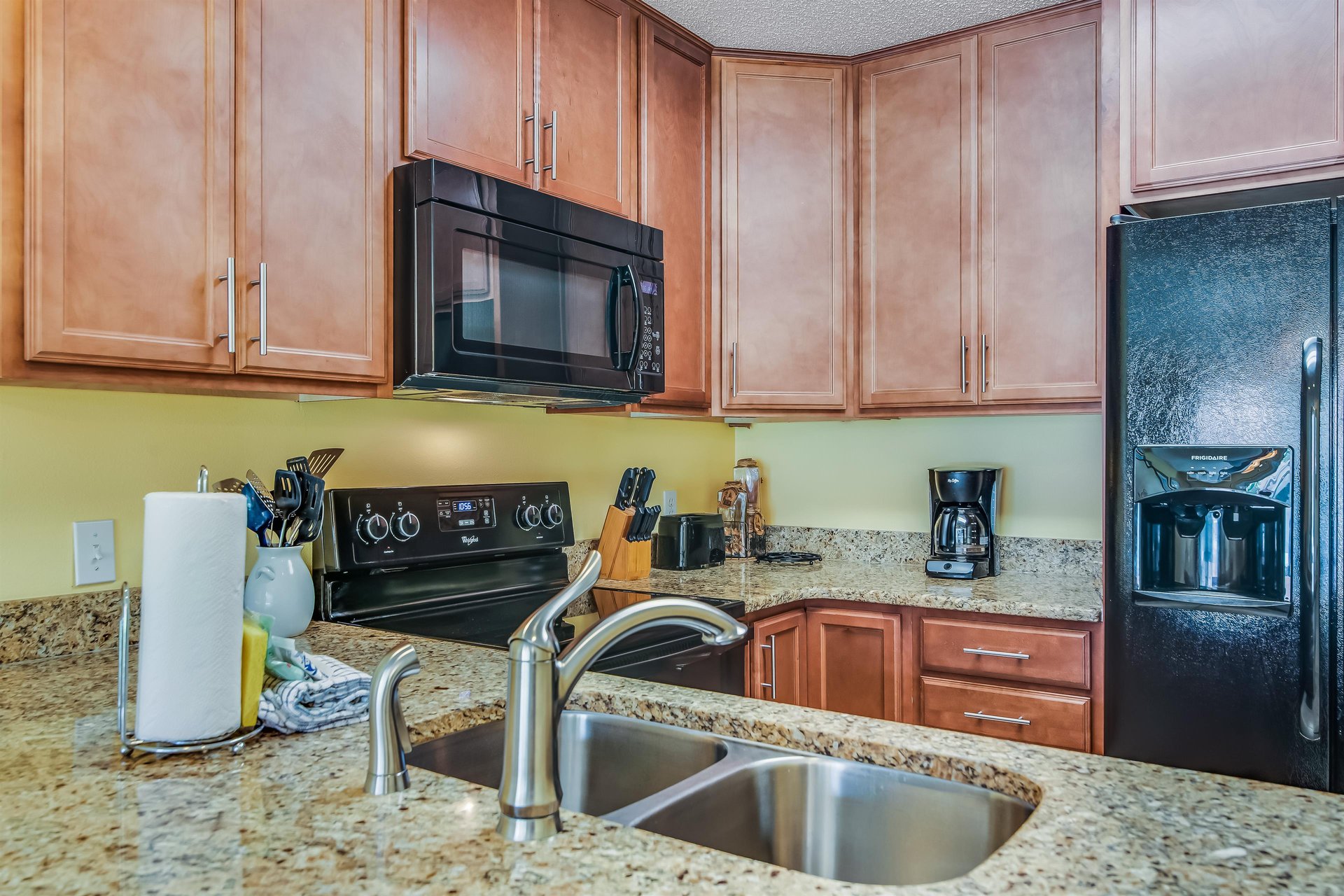 Maravilla, Unit 4106 12