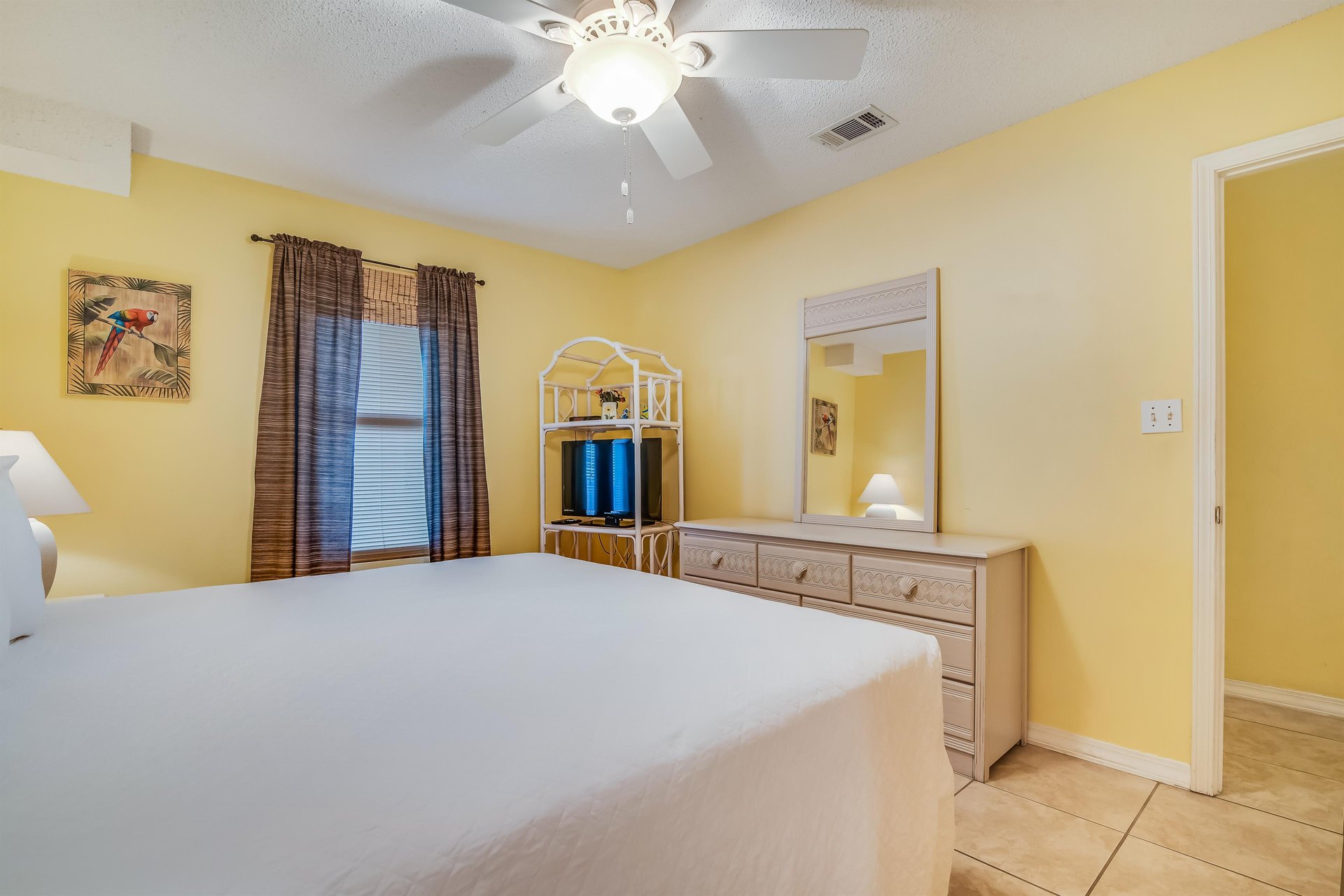 Maravilla, Unit 4106 25