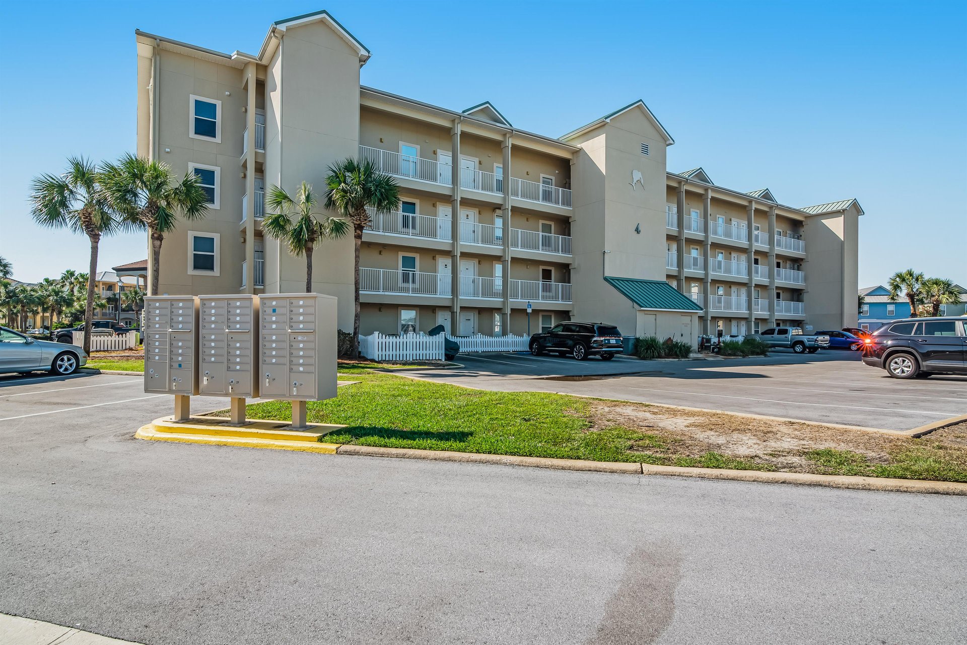 Maravilla, Unit 4106 38