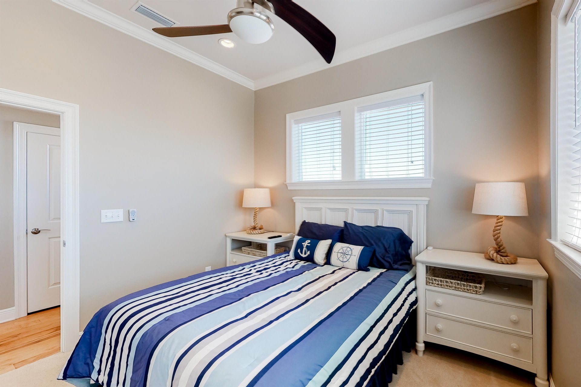 Sea Glass Cottage 29