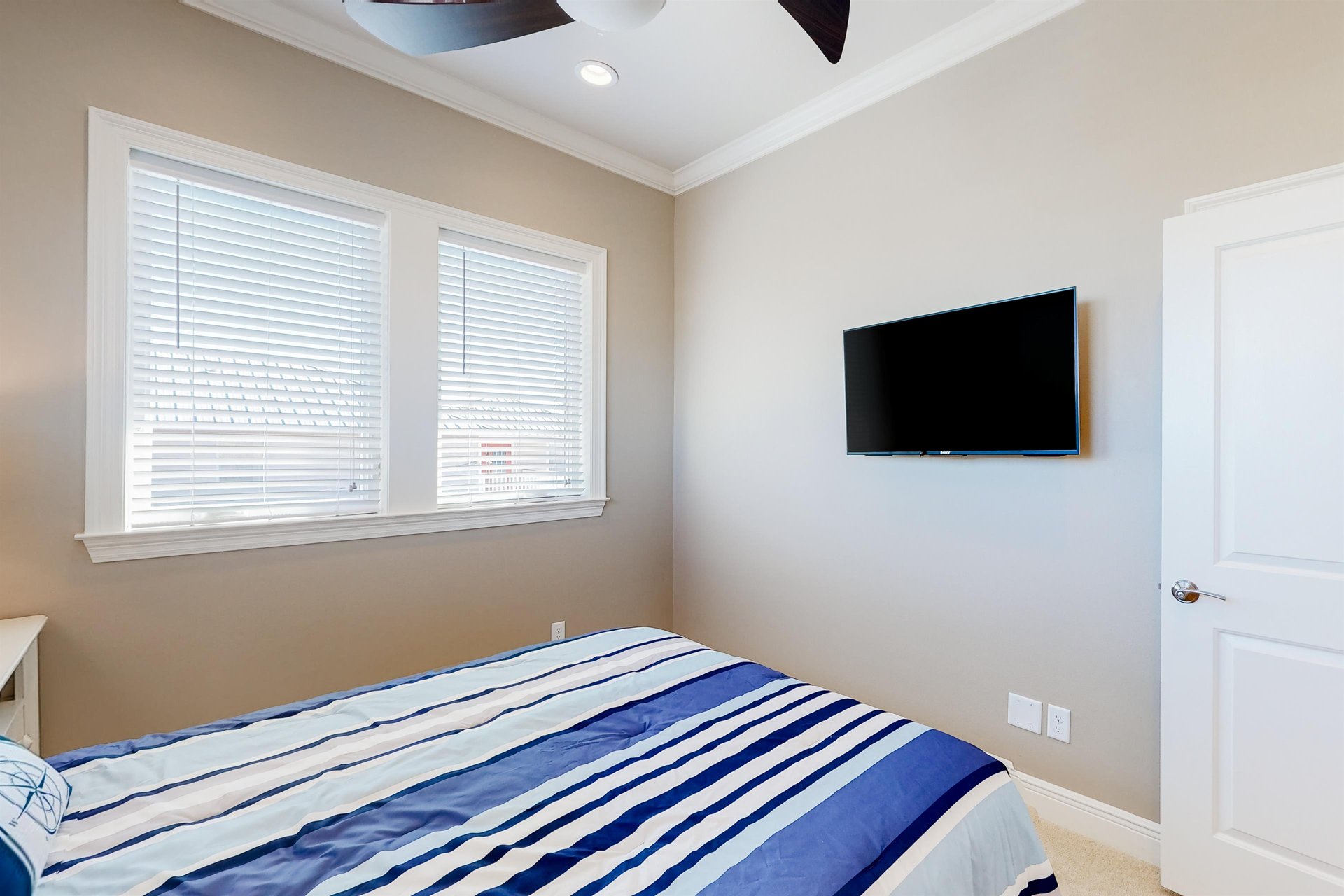 Sea Glass Cottage 30