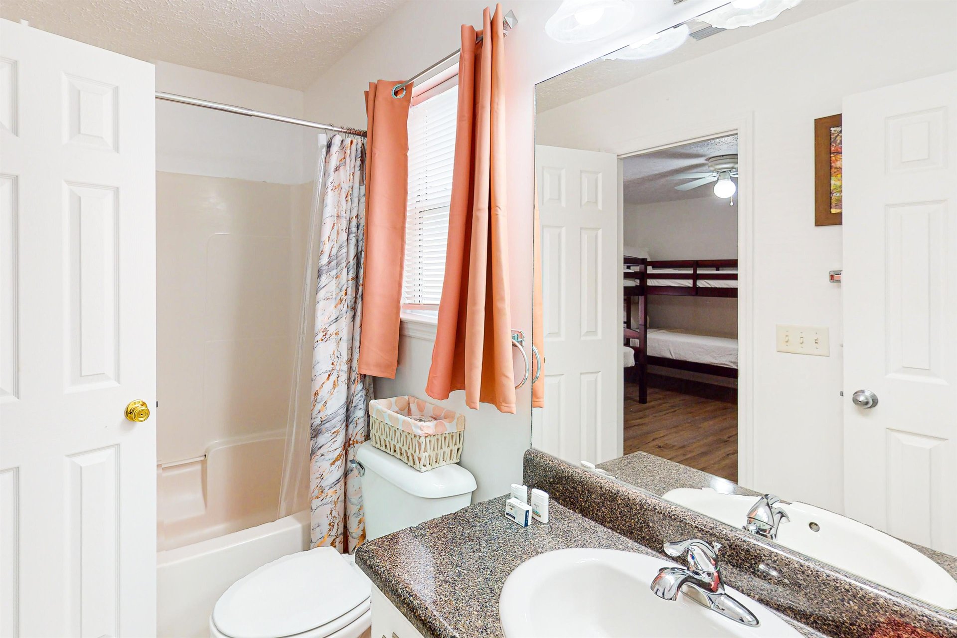 Palm Cove Turquoise Retreat 19