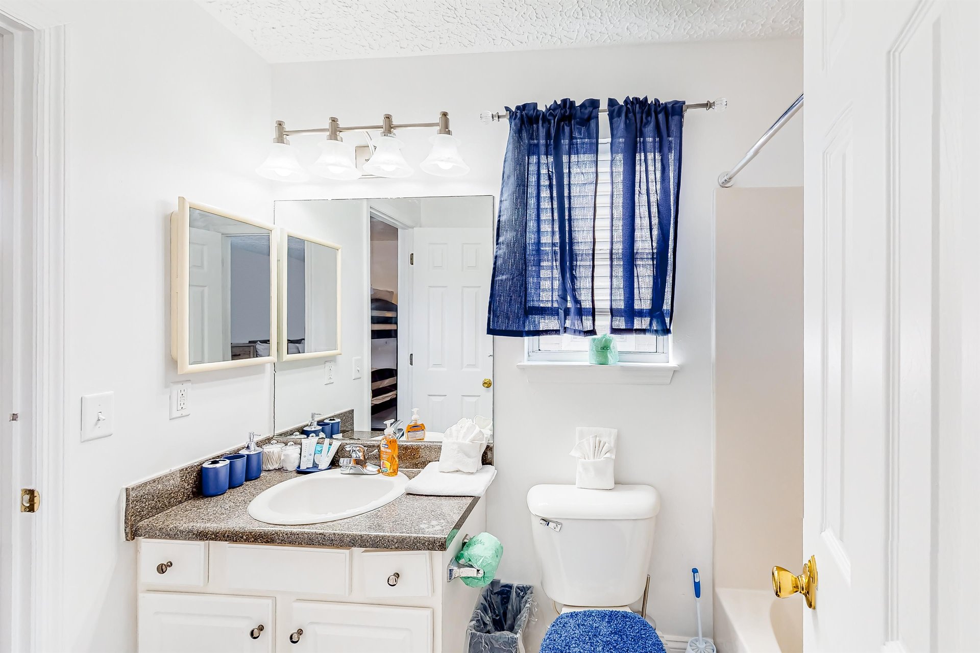 Palm Cove Blue Lagoon 22