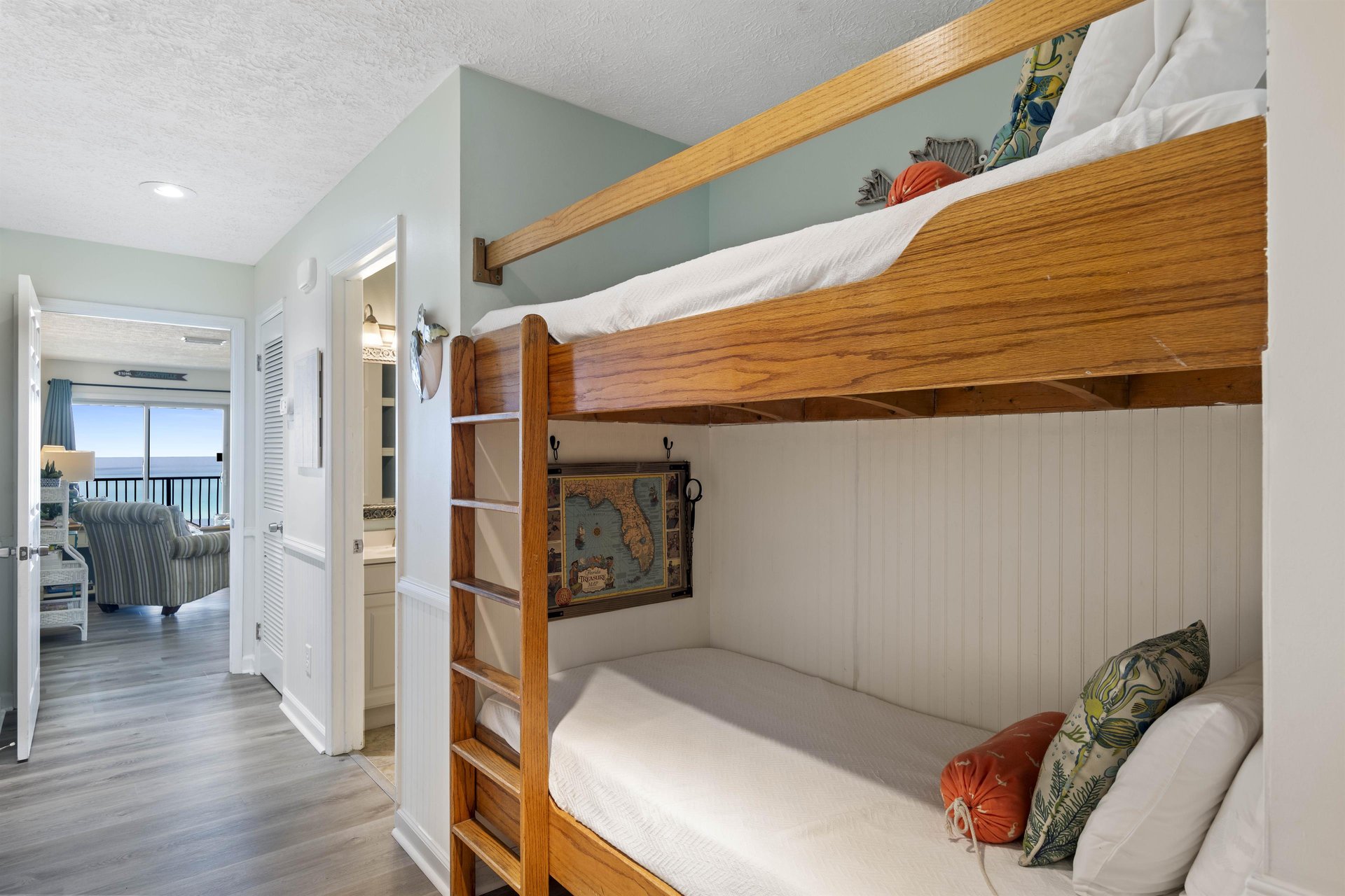 Coral Reef Club 26 10