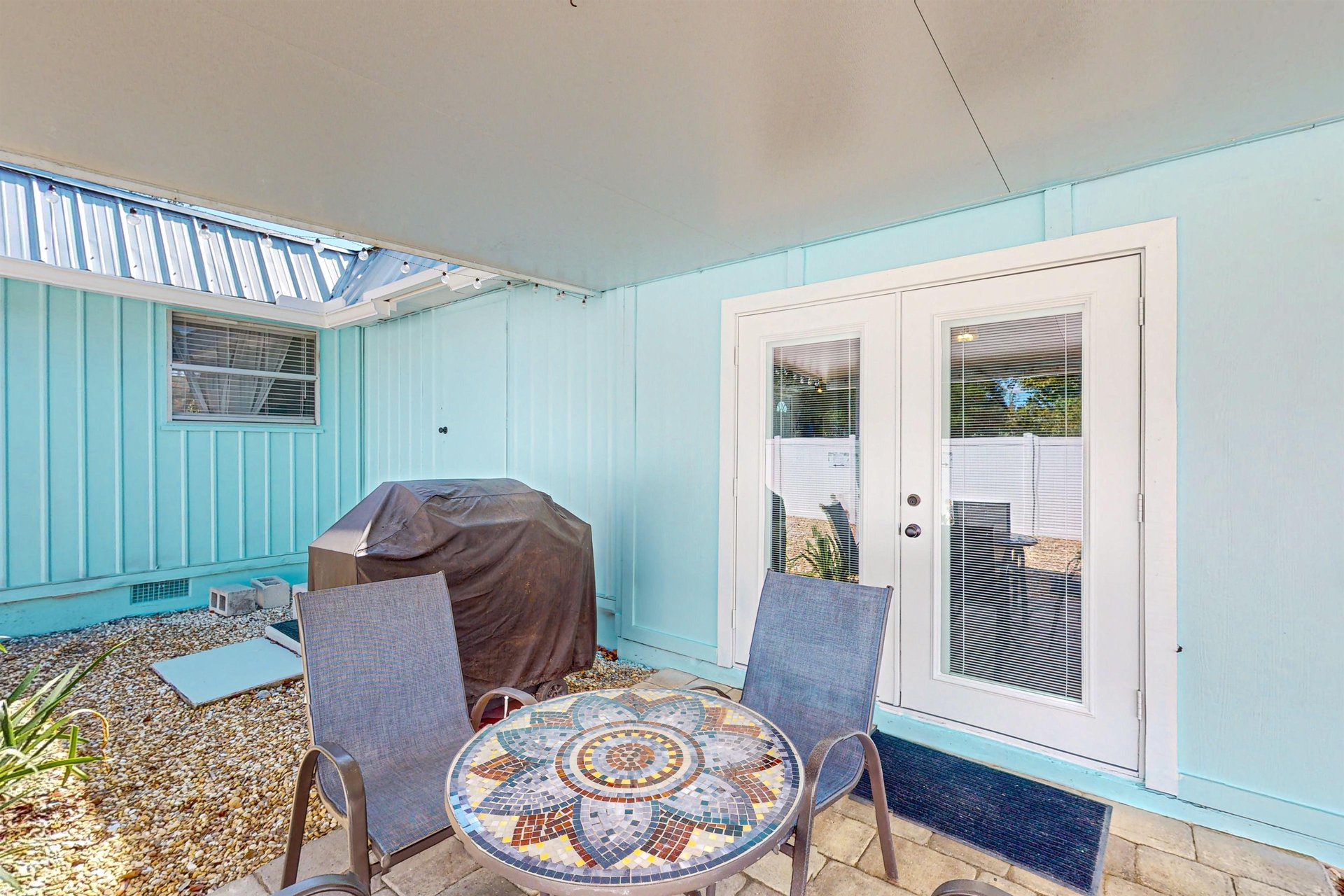 Cozy Cottage Getaway 3