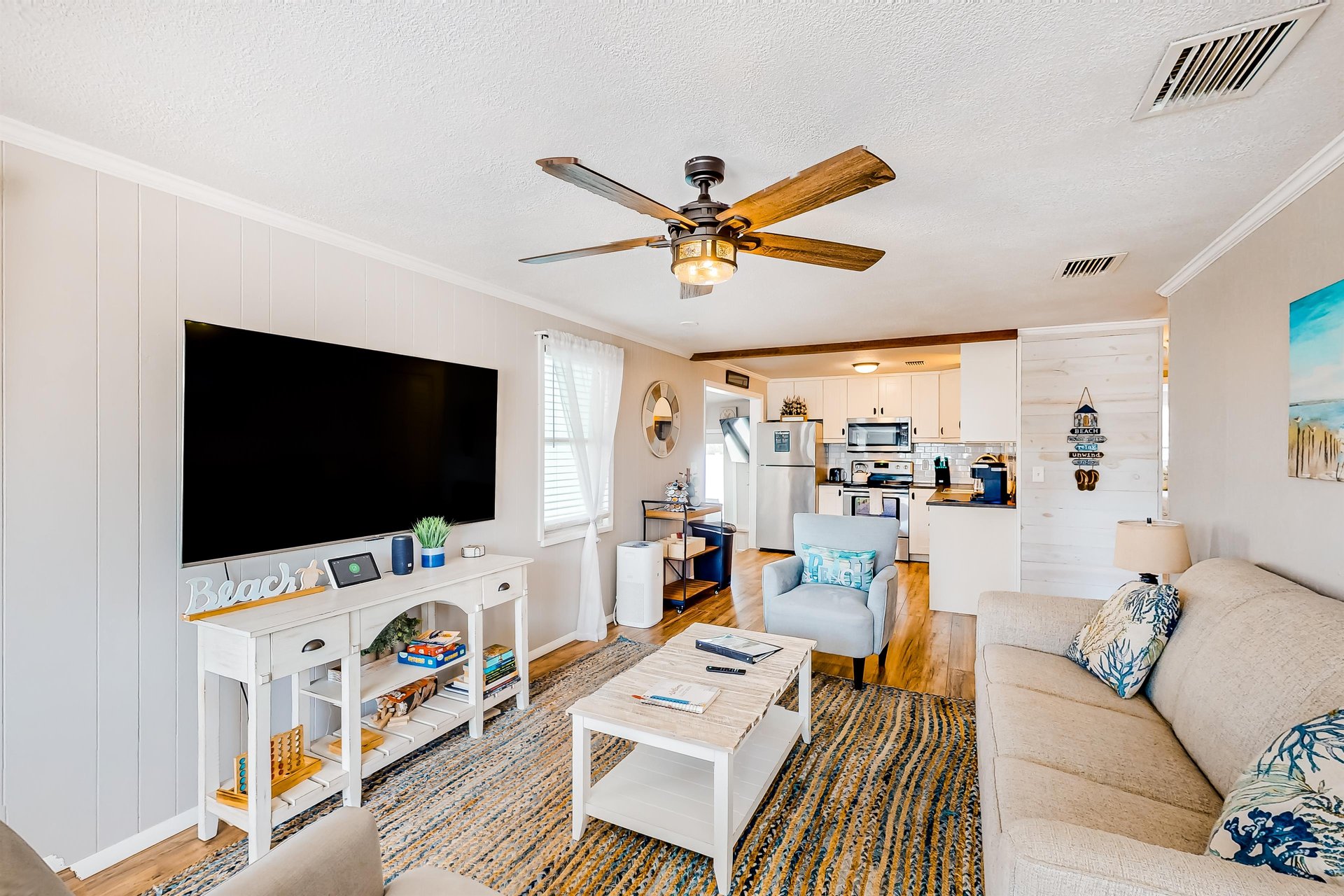 Cozy Cottage Getaway 6