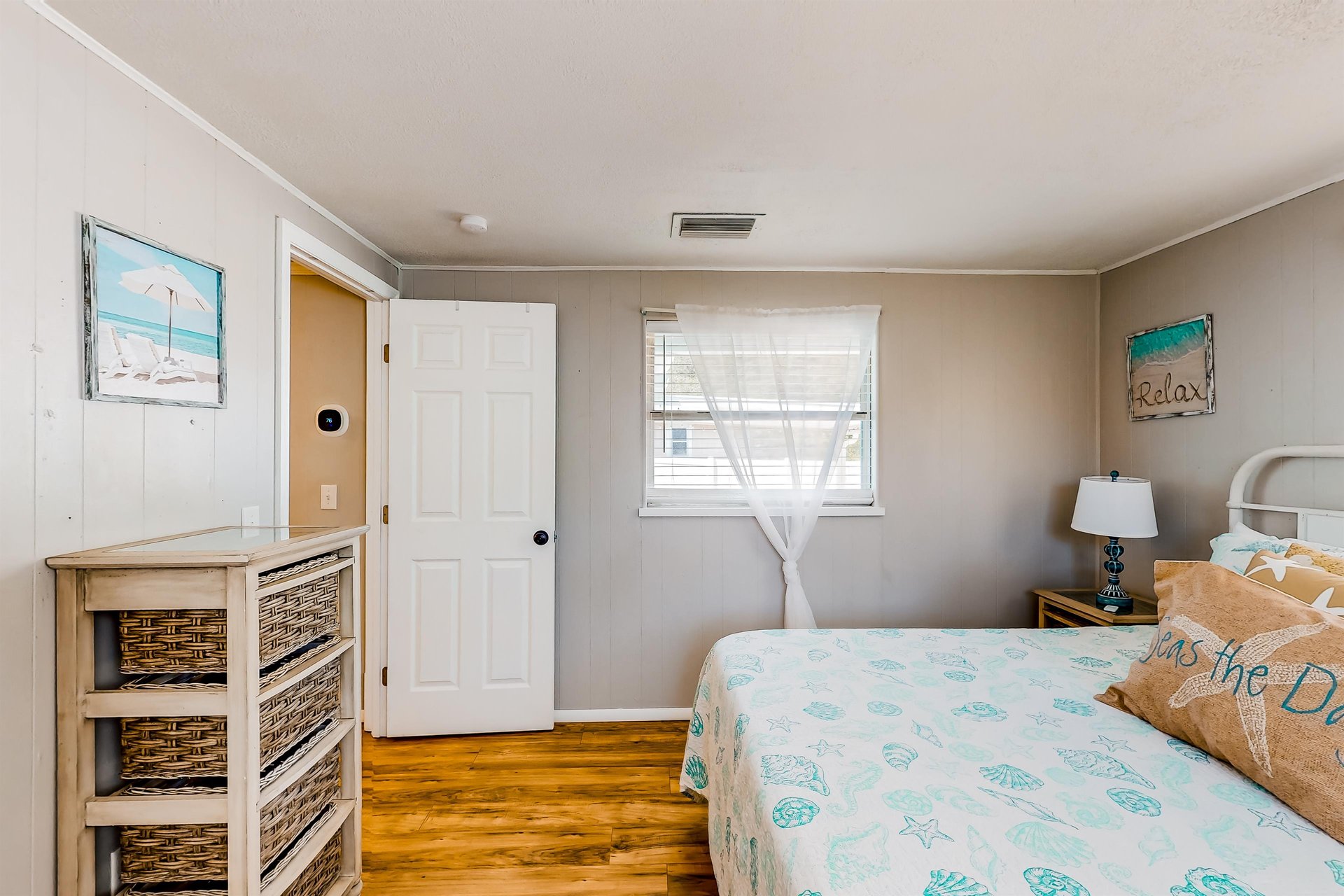 Cozy Cottage Getaway 13