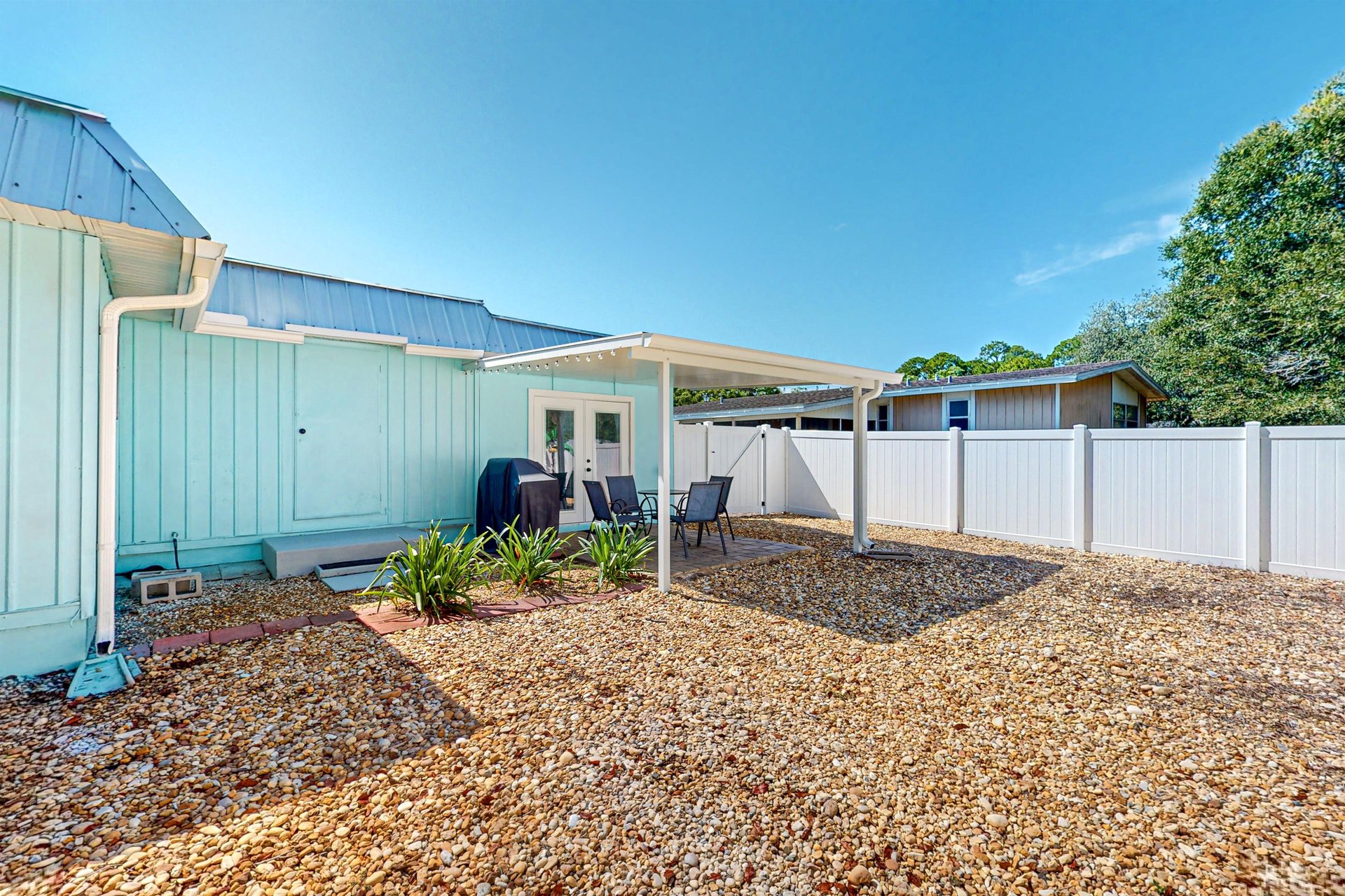 Cozy Cottage Getaway 18