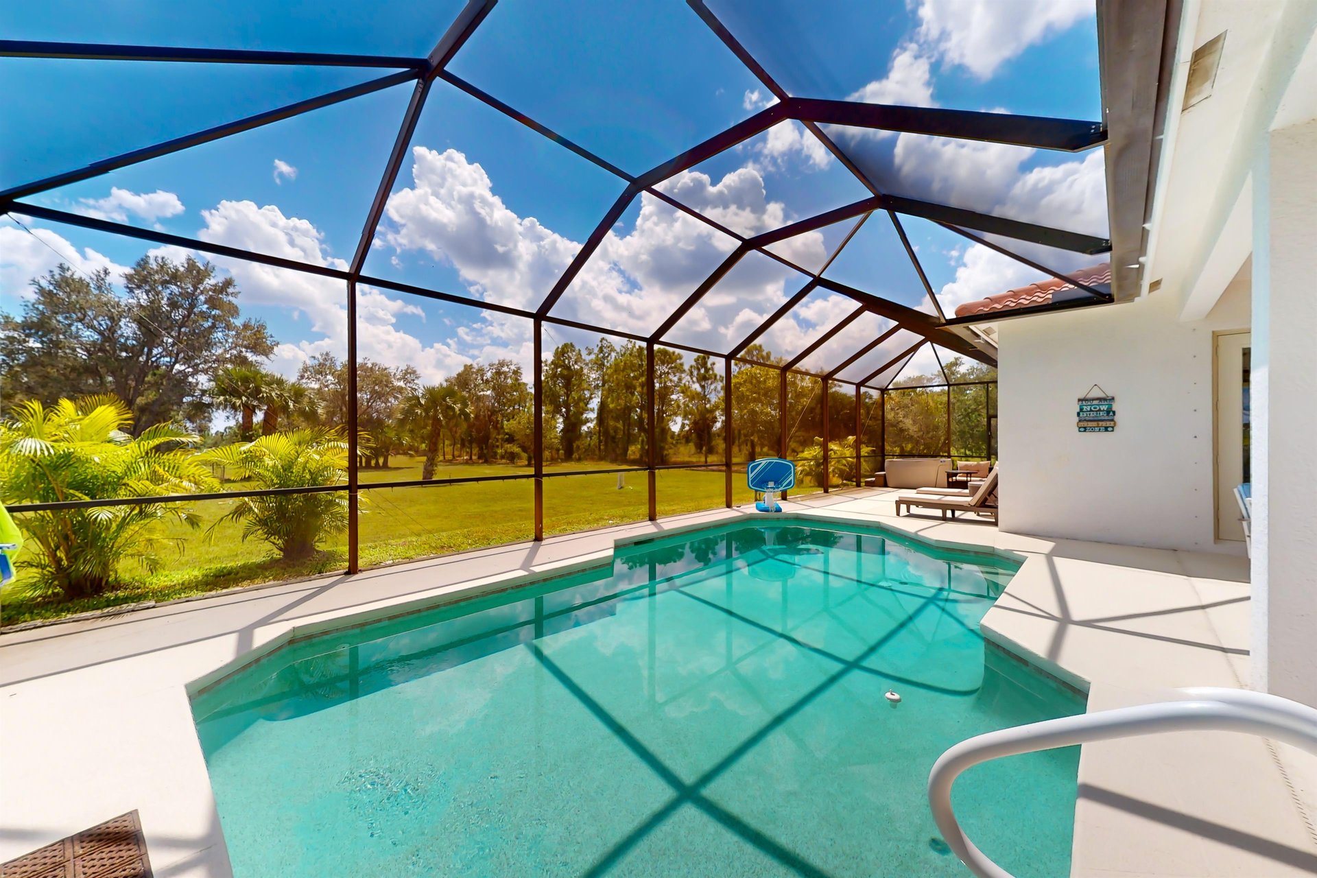 Swaying Palms Estate 29