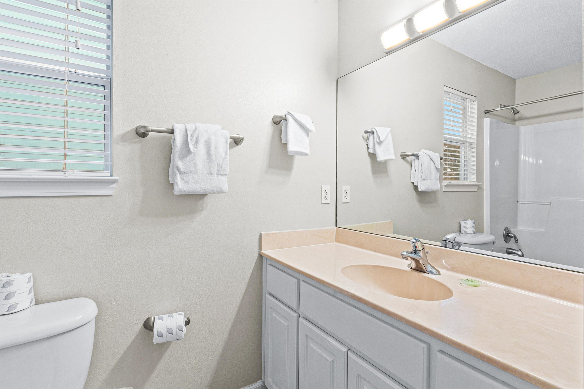 Sea La Vie at Blue Mountain Beach 18