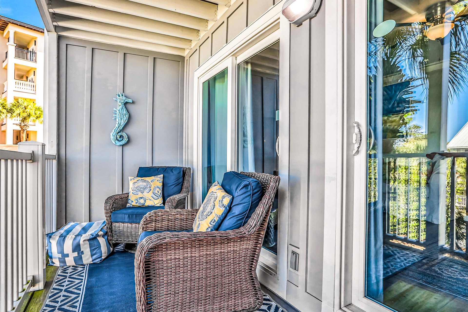 Sea Bluff Townhomes 10  Crazy Toes 2