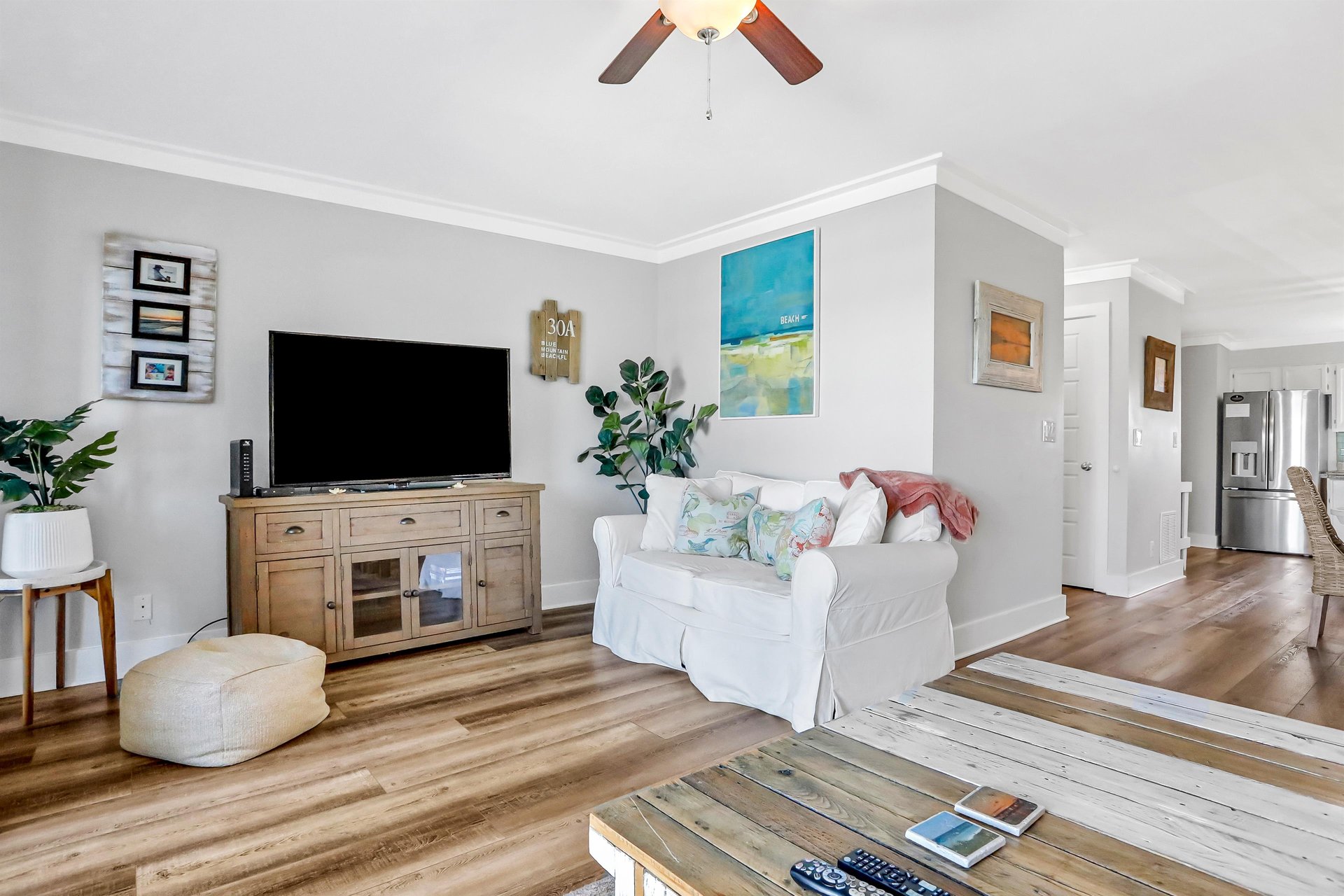 Sea Bluff Townhomes 10  Crazy Toes 7