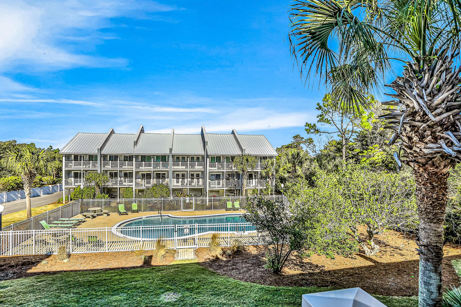 Sea Bluff Townhomes 10  Crazy Toes 27