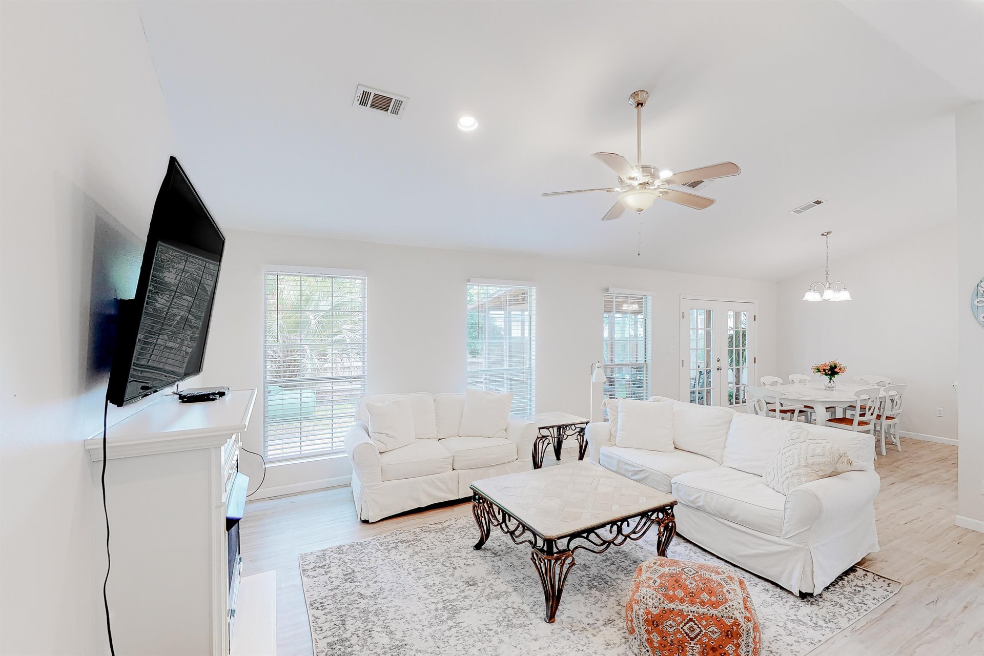 Cozy Bramble Getaway 2