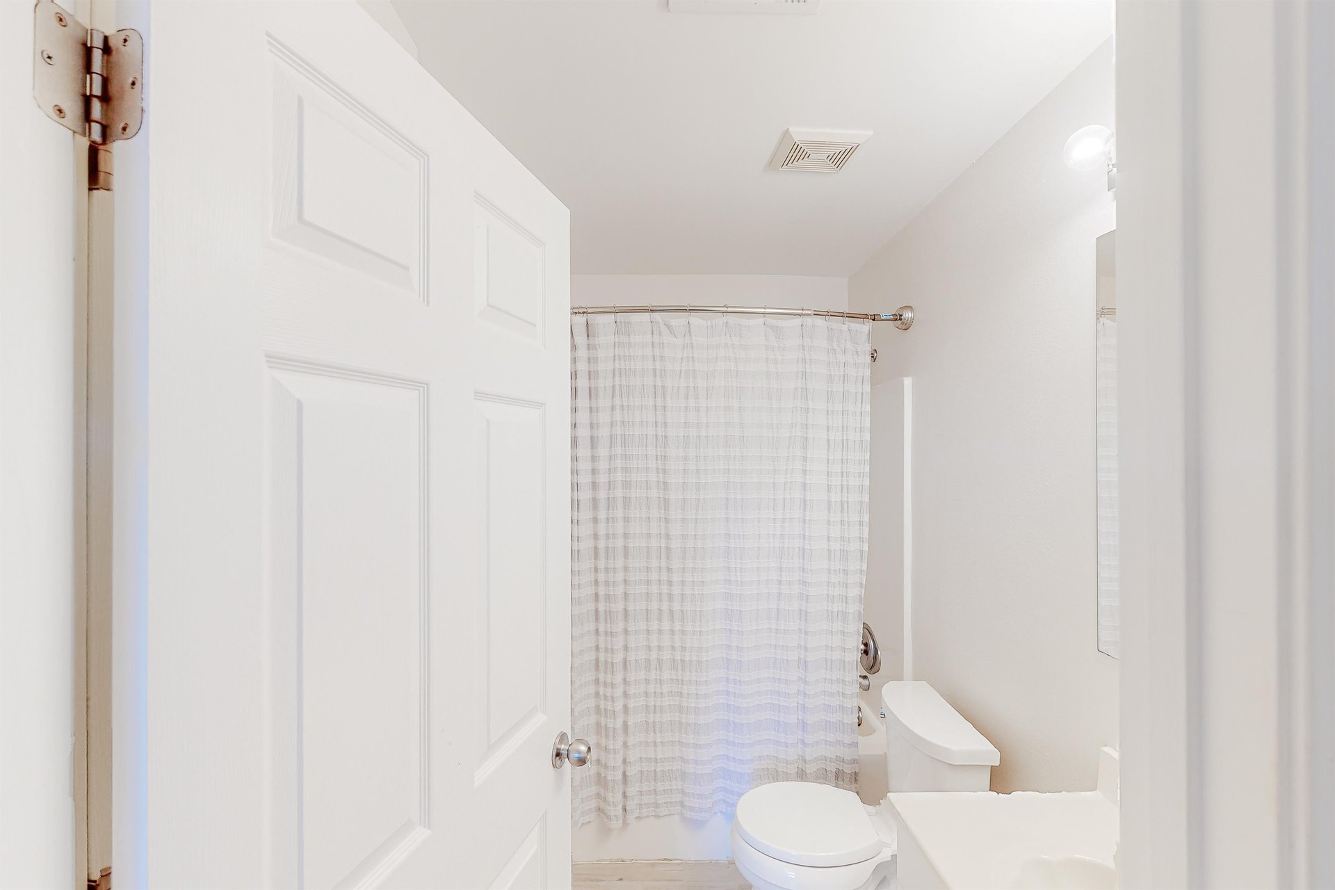 Cozy Bramble Getaway 11