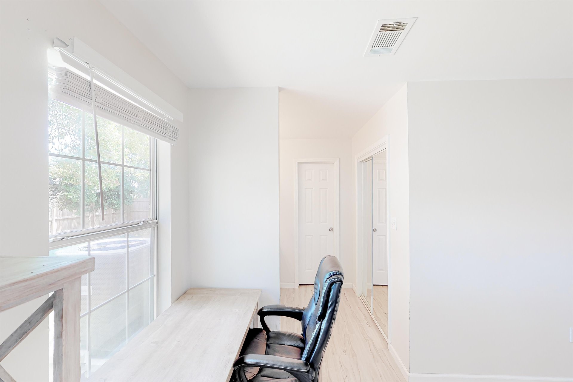 Cozy Bramble Getaway 17