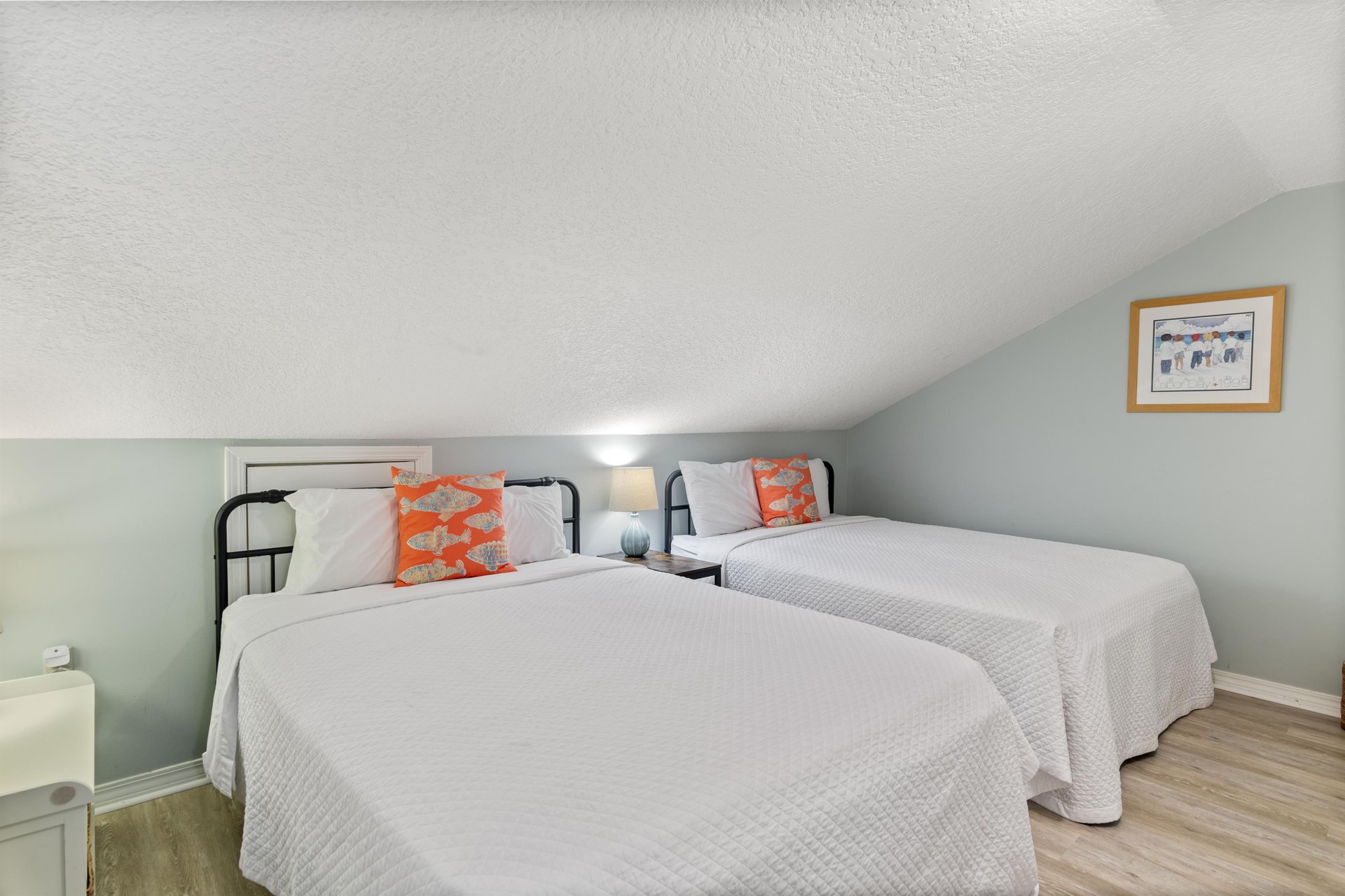 Coral Reef Club 34 18