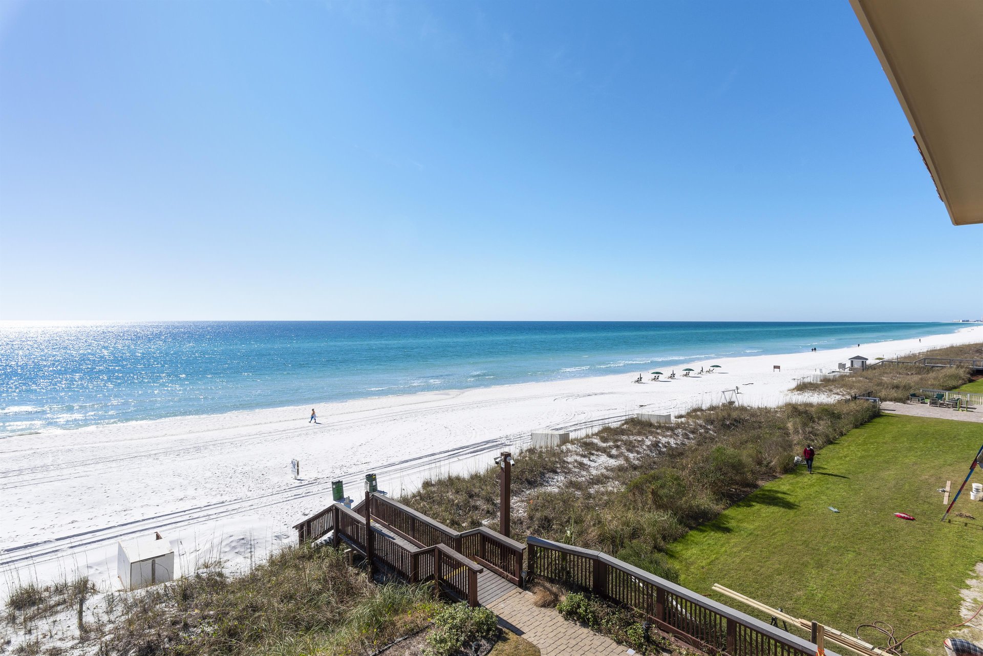 Coral Reef Club 34 21