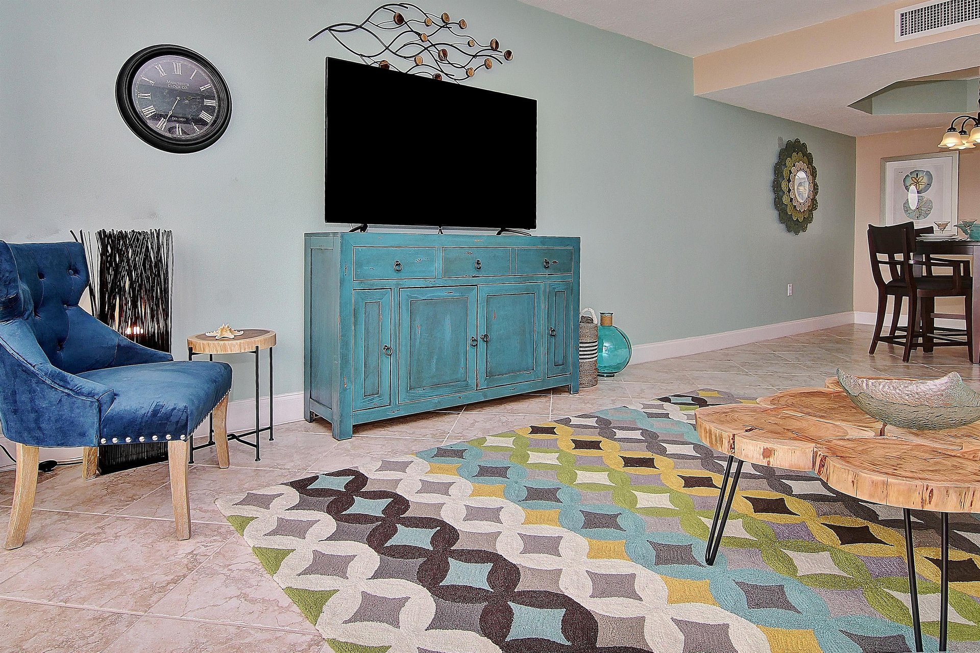 Lighthouse Towers 1003 3