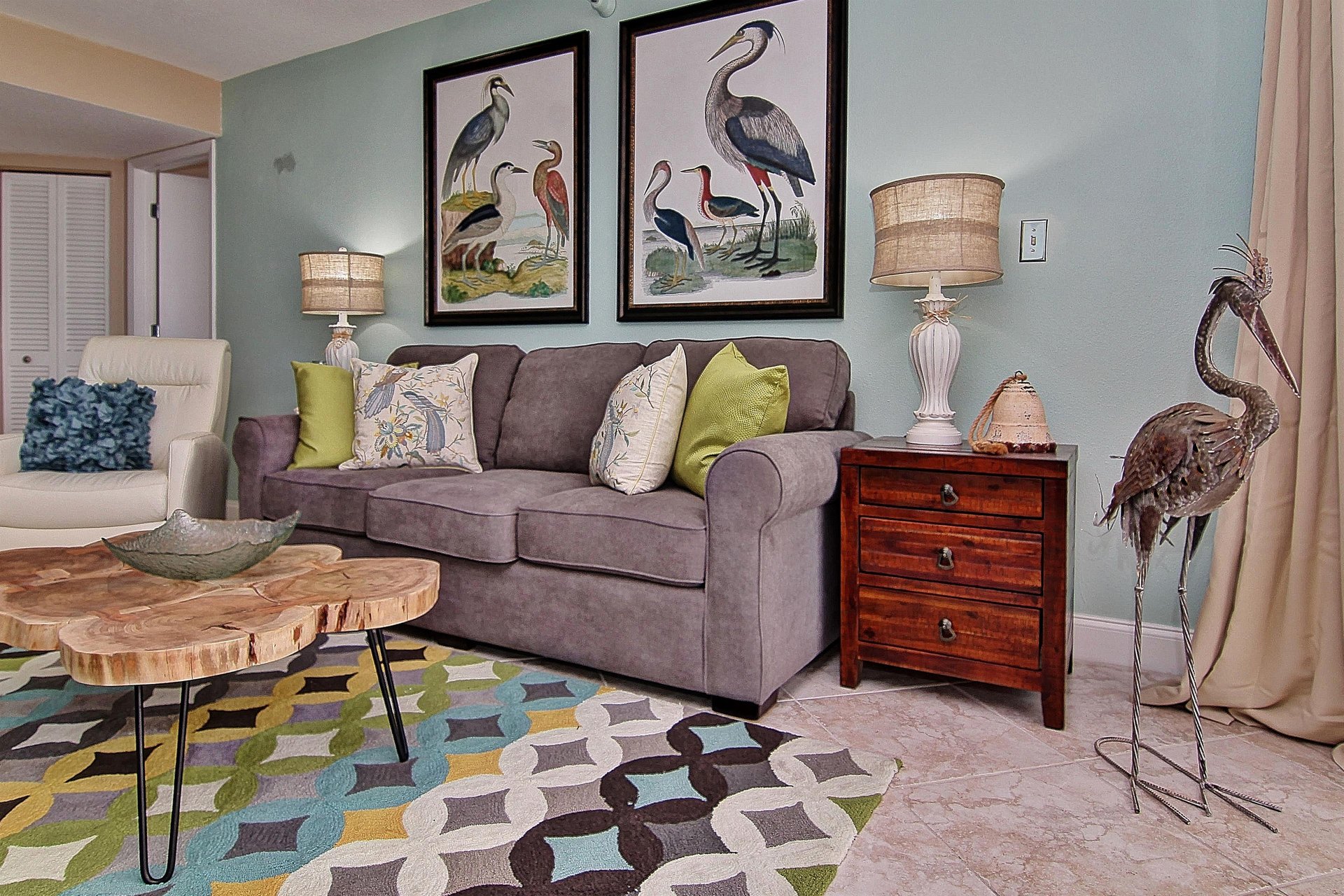 Lighthouse Towers 1003 7