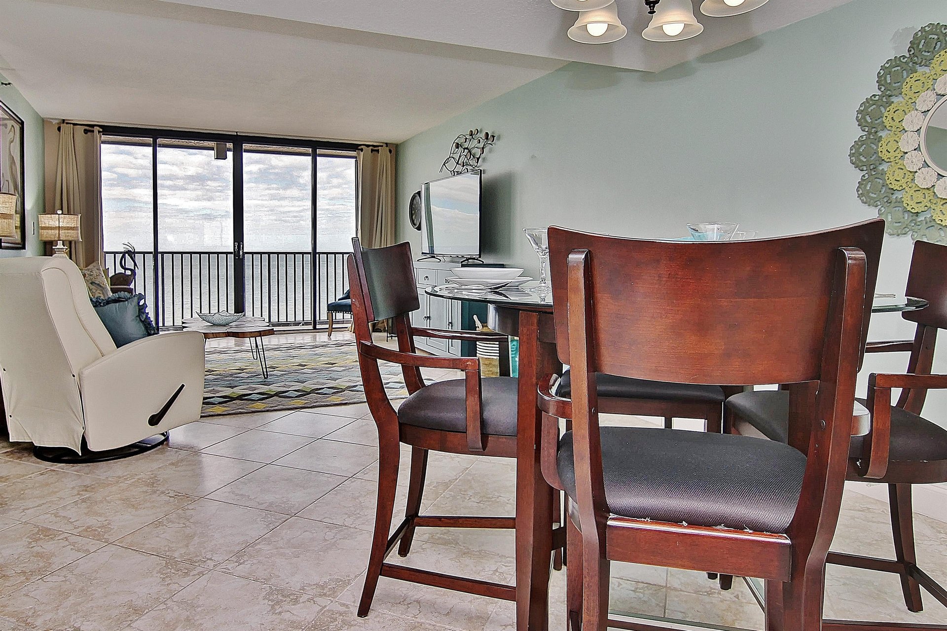 Lighthouse Towers 1003 10