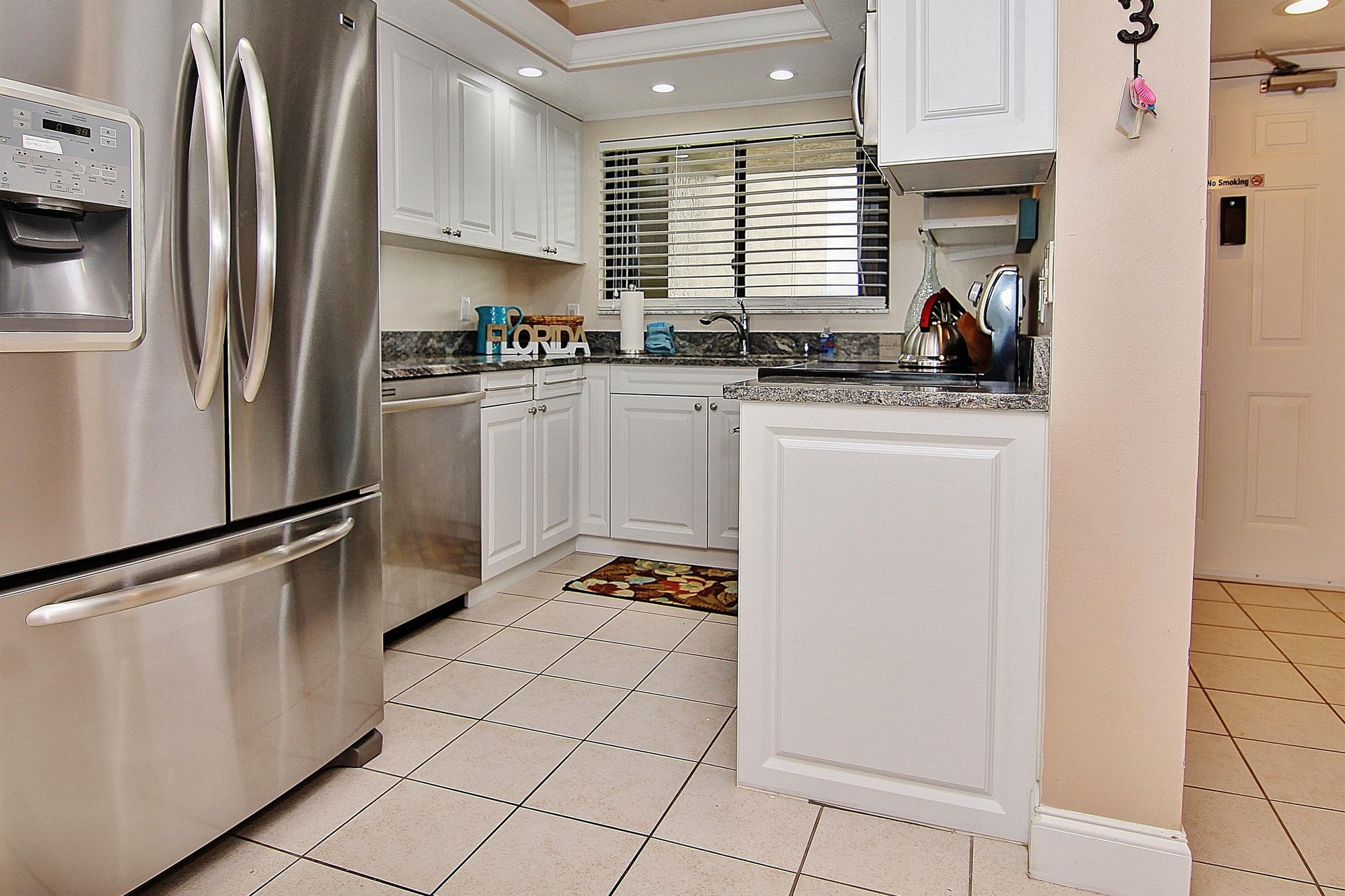 Lighthouse Towers 1003 14