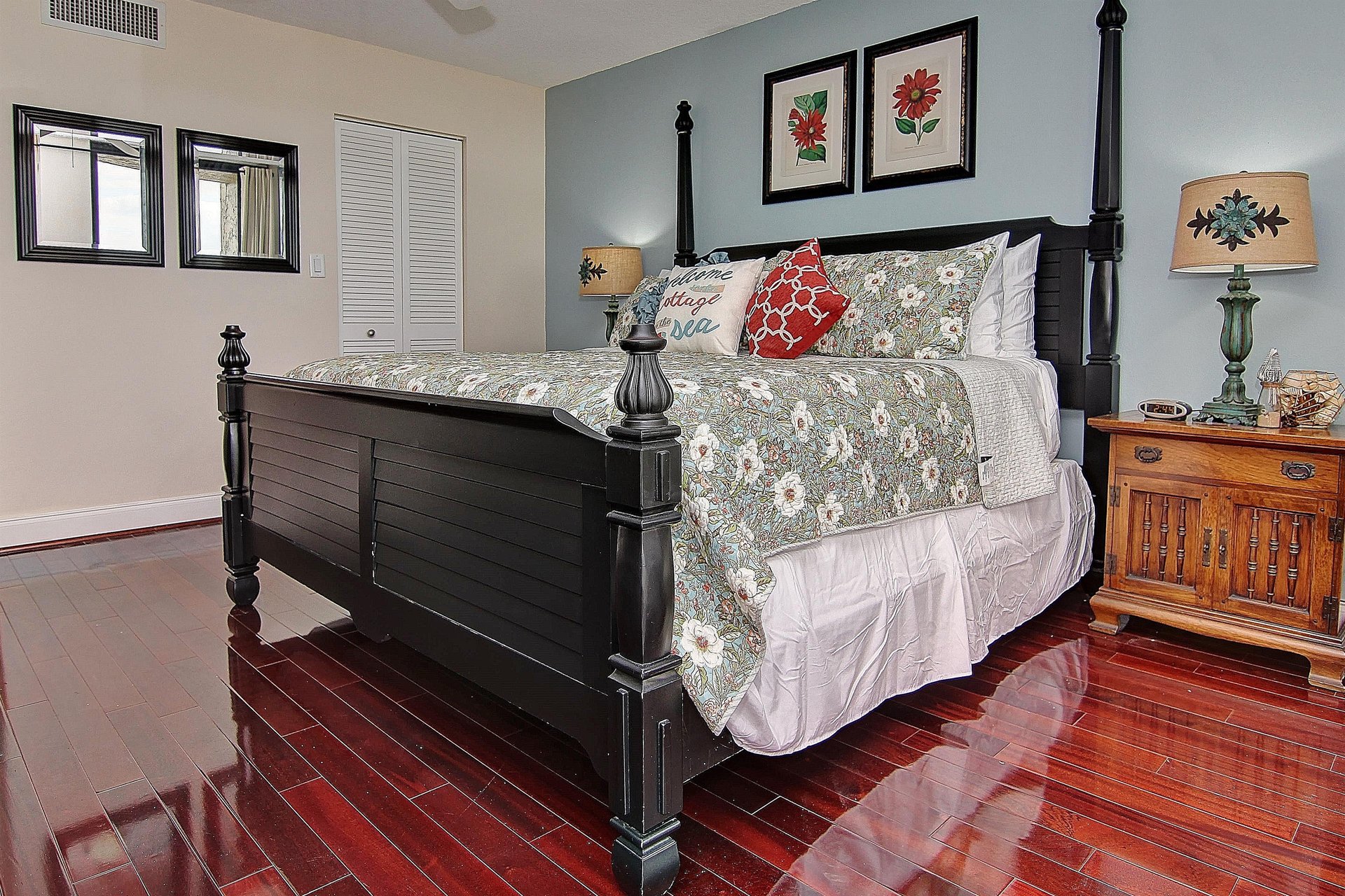 Lighthouse Towers 1003 16