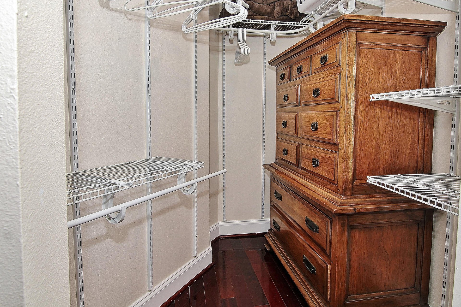 Lighthouse Towers 1003 19