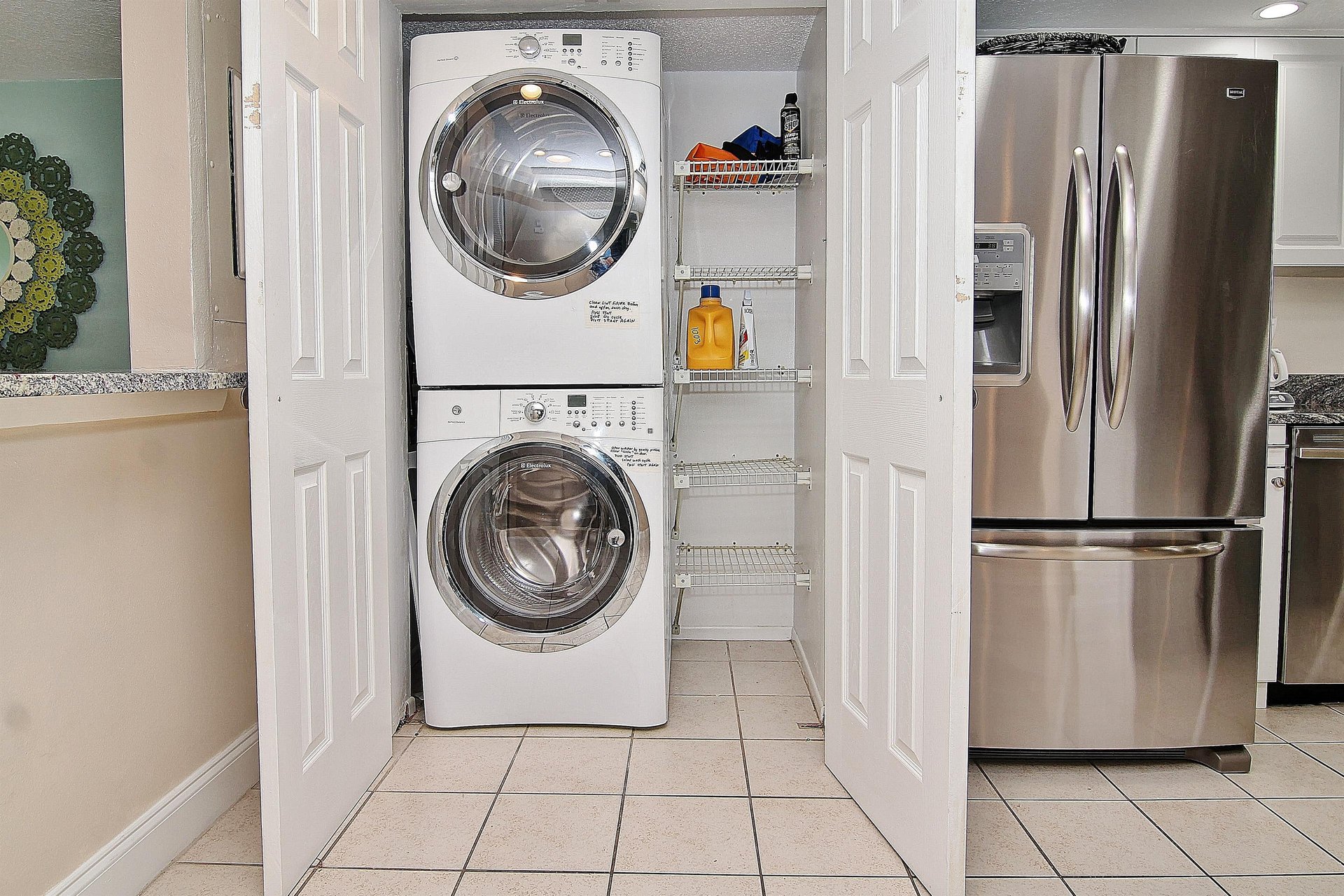 Lighthouse Towers 1003 32