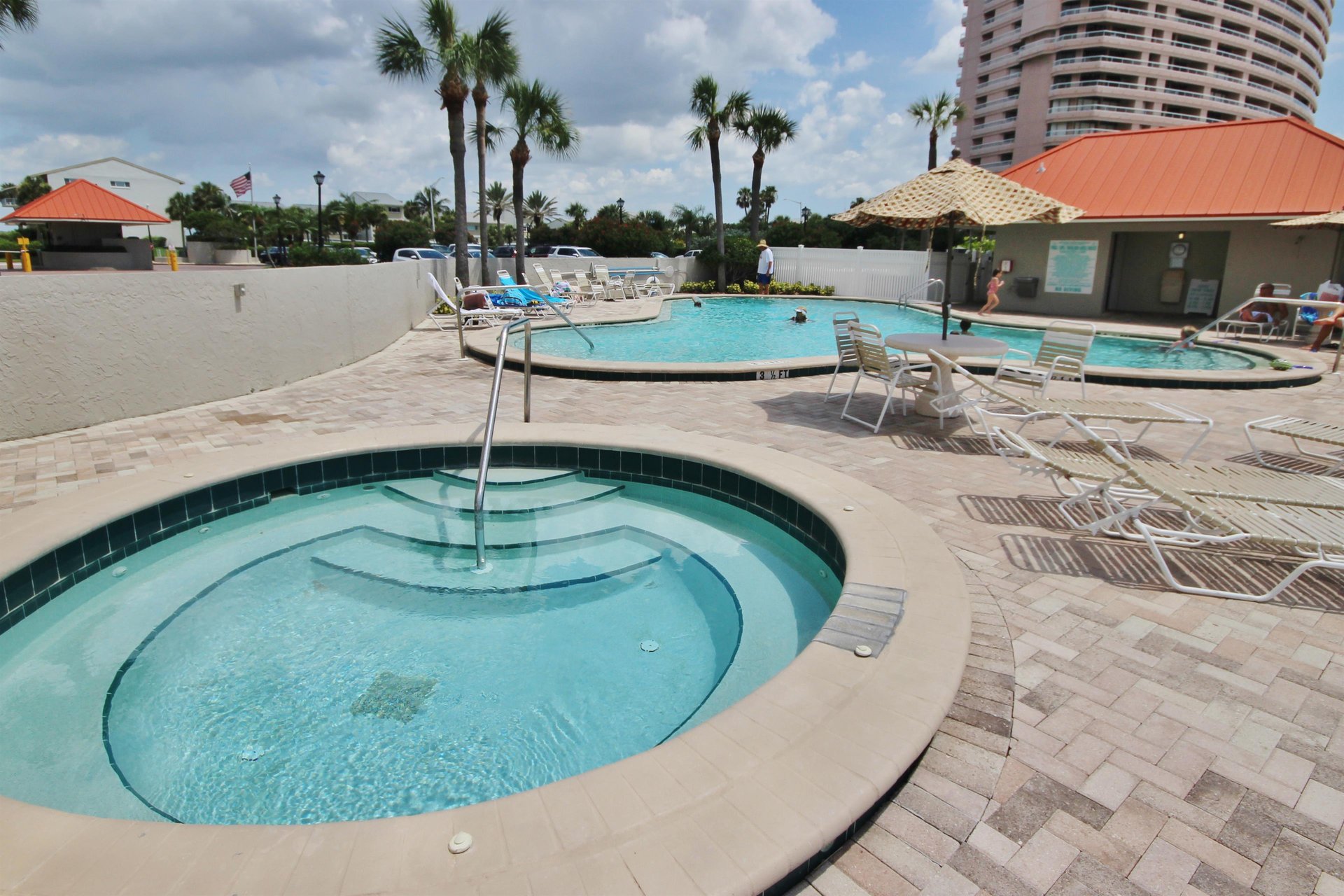 Lighthouse Towers 1003 35