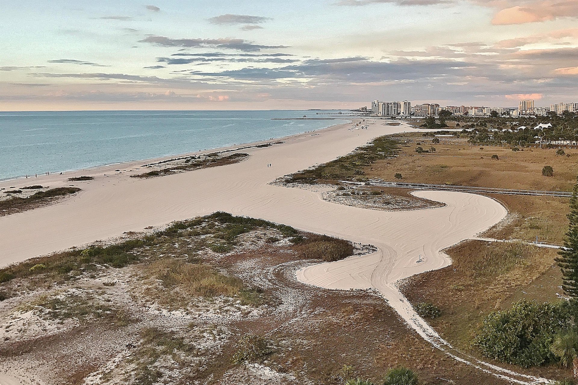 Lighthouse Towers 1003 38