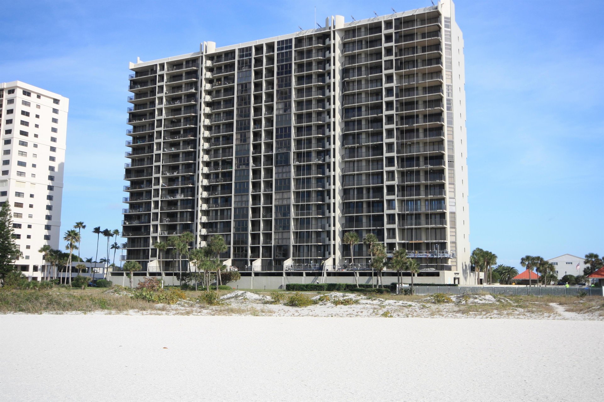 Lighthouse Towers 1003 42