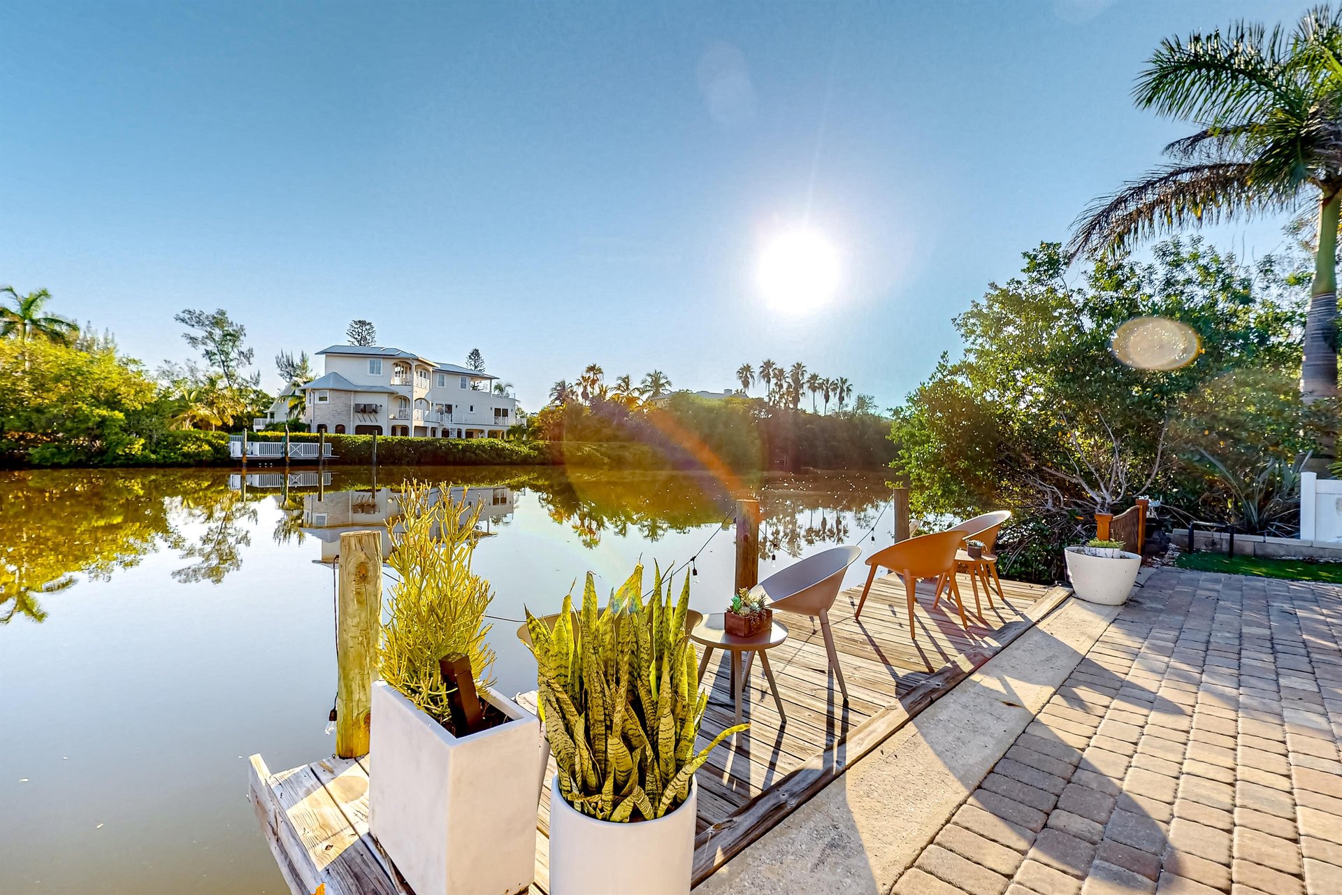 Manatee Retreat  B 3