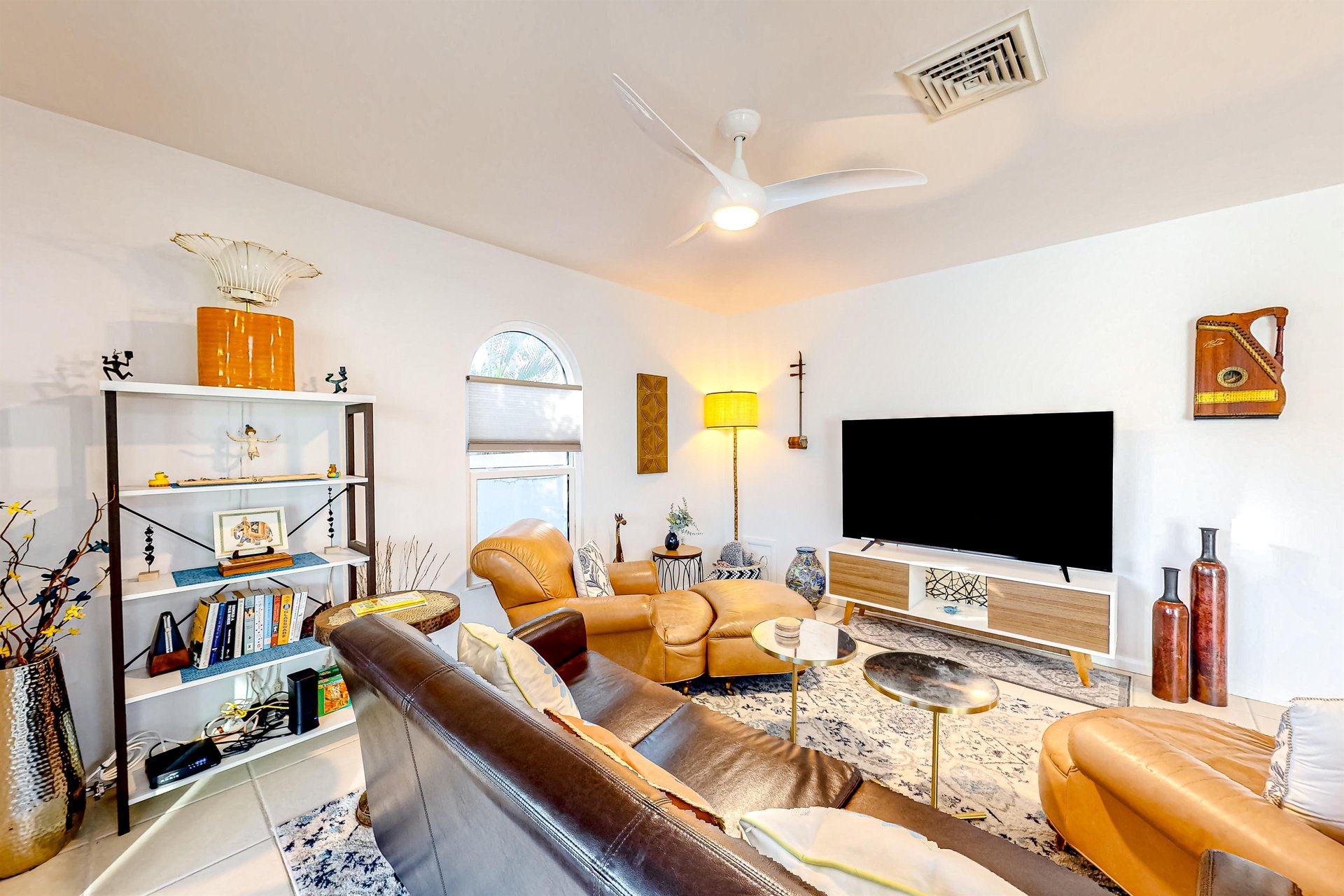 Manatee Retreat  B 7