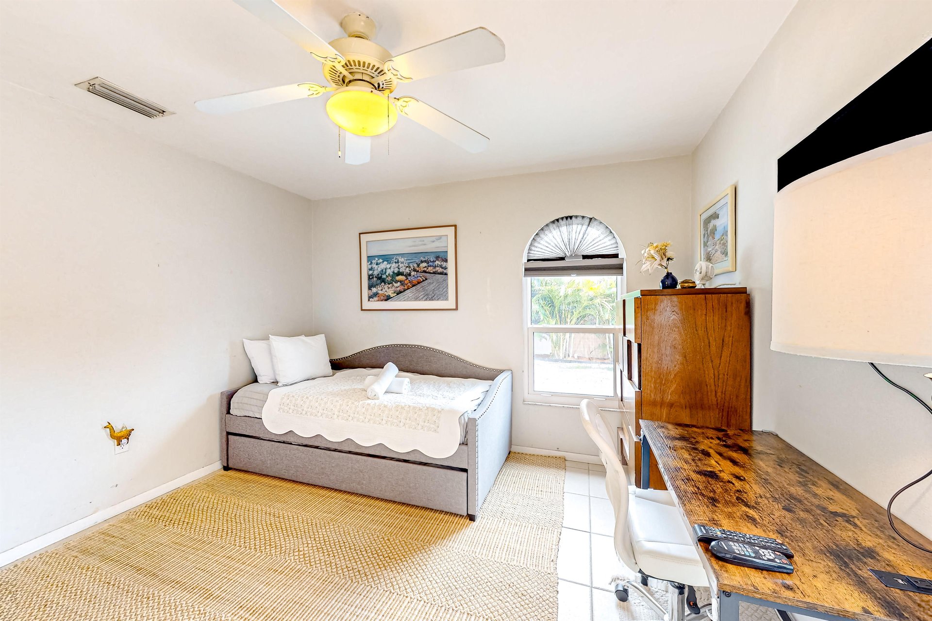 Manatee Retreat  B 15