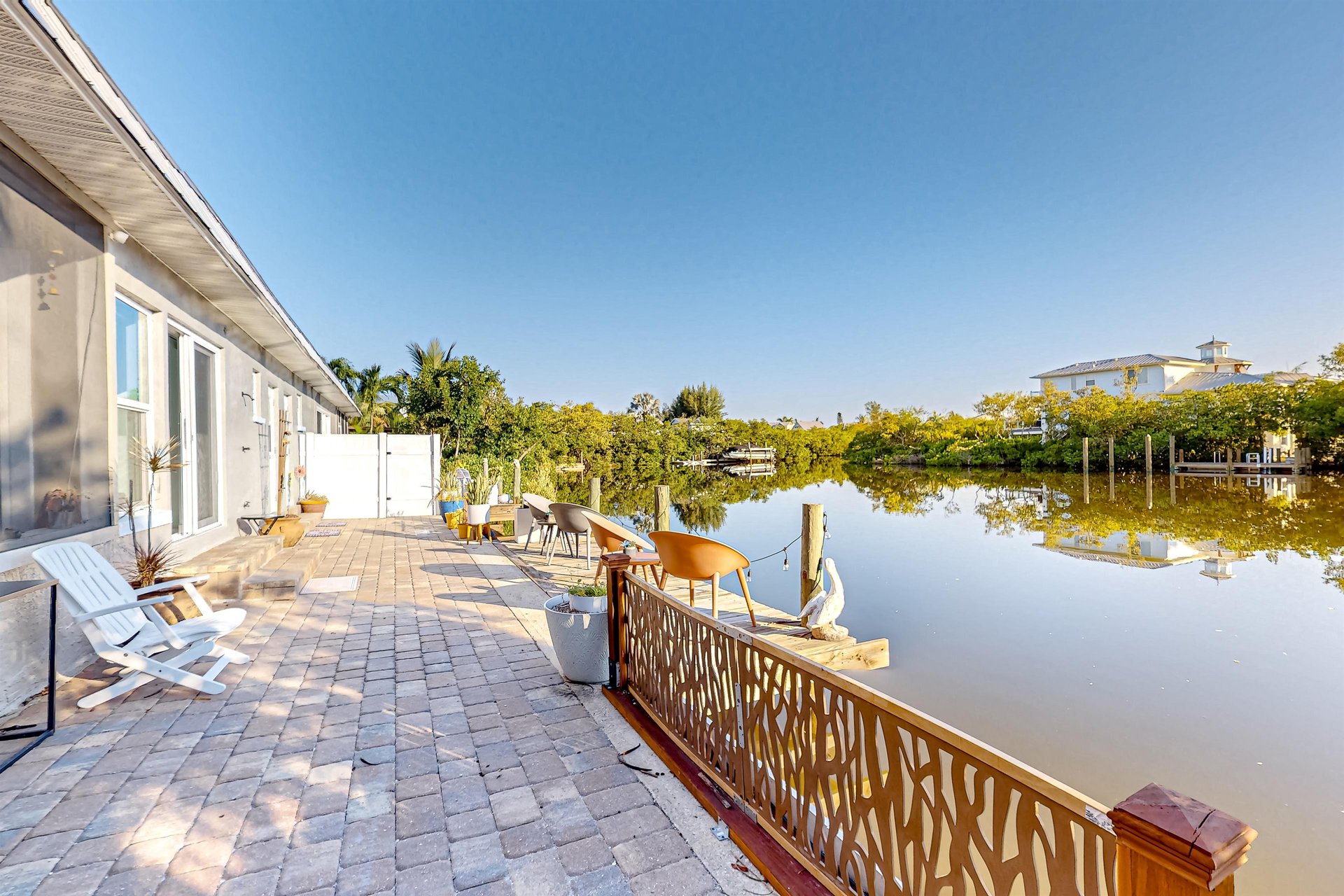 Manatee Retreat  B 26