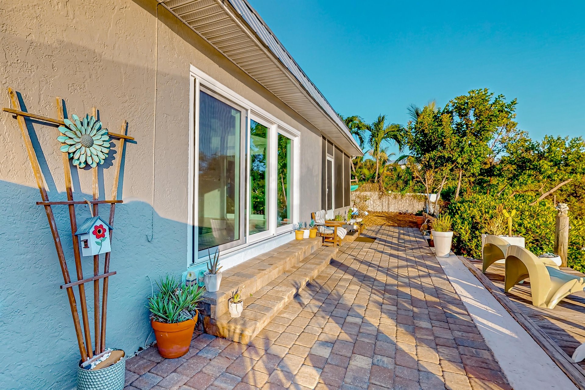 Manatee Retreat  A 35