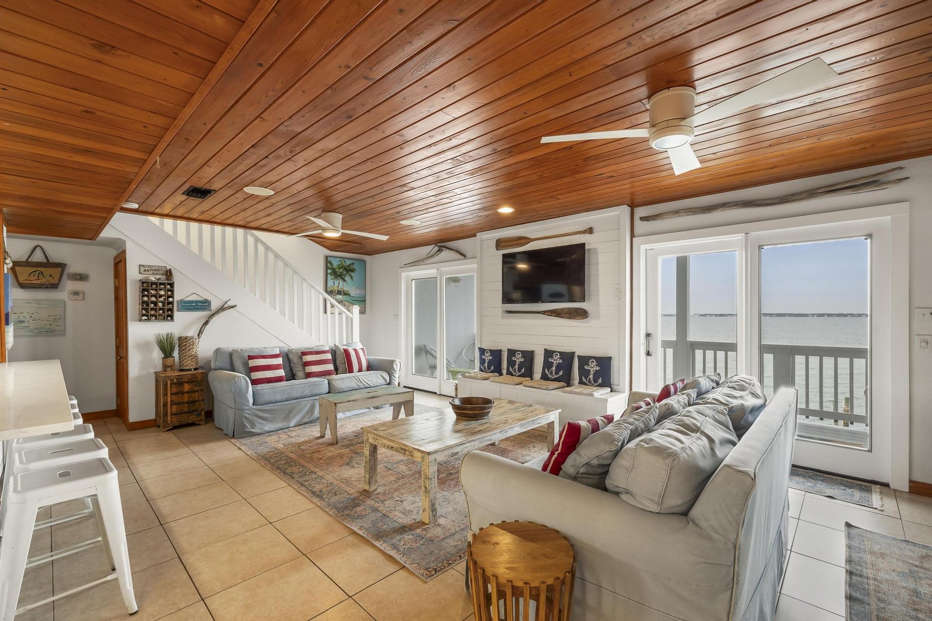 Ensenada Uno 1705  THE LAUGHING FISH 6