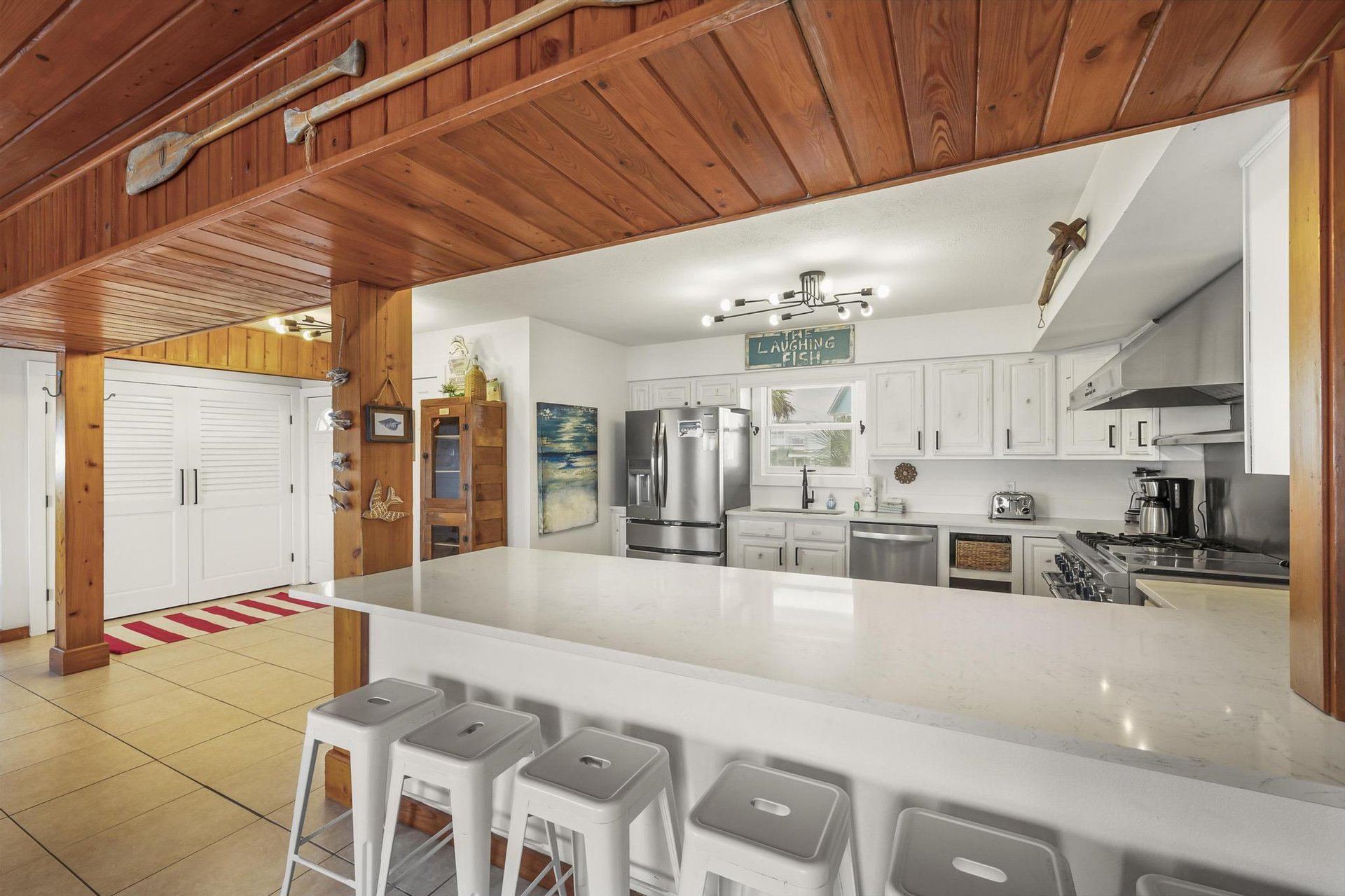 Ensenada Uno 1705  THE LAUGHING FISH 9