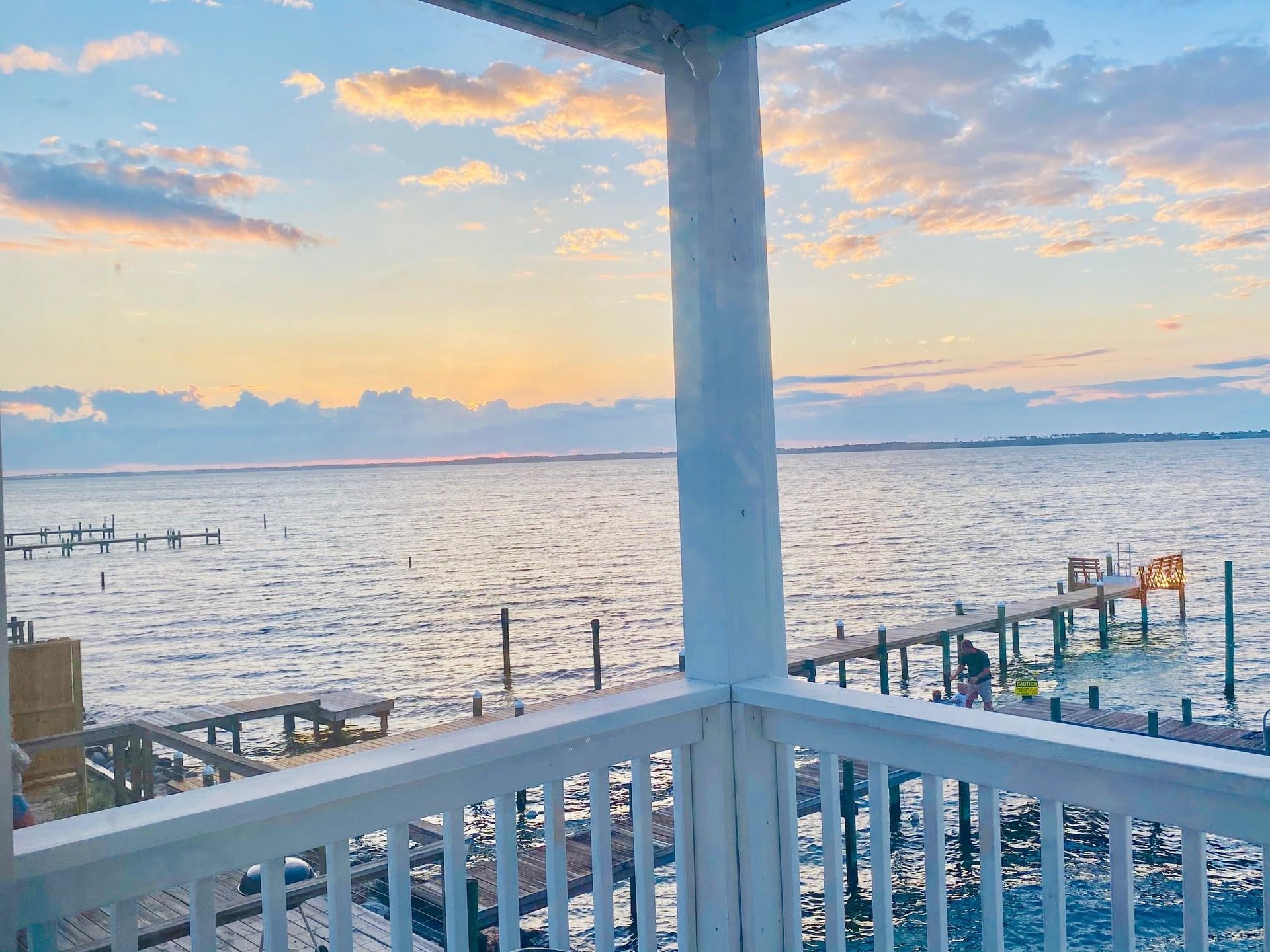 Ensenada Uno 1705  THE LAUGHING FISH 30