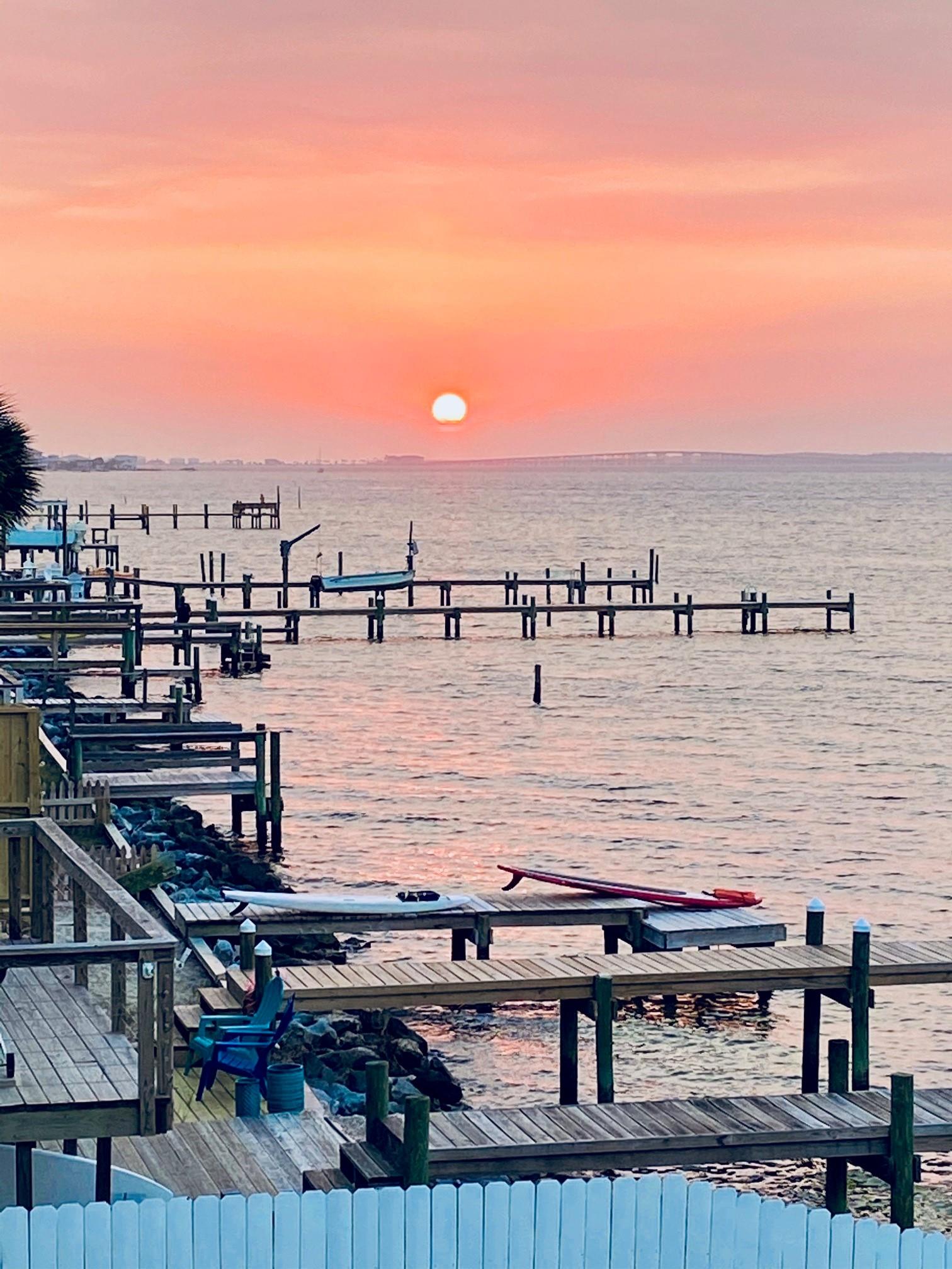 Ensenada Uno 1705  THE LAUGHING FISH 33